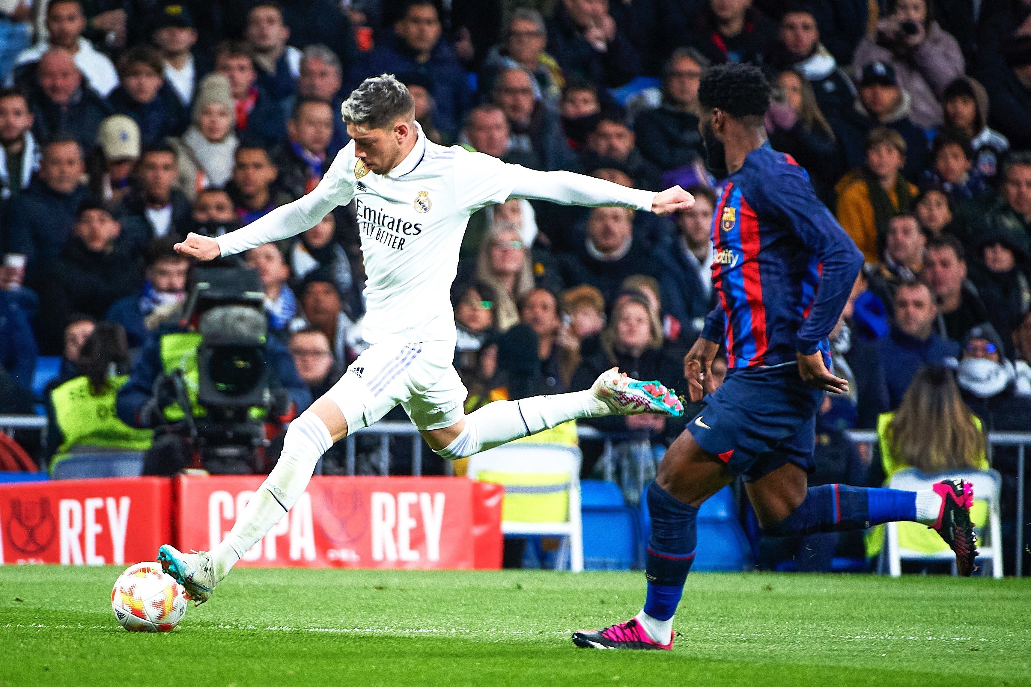 Opmerkelijk voetbalnieuws: Valverde slaat tegenstander na duel