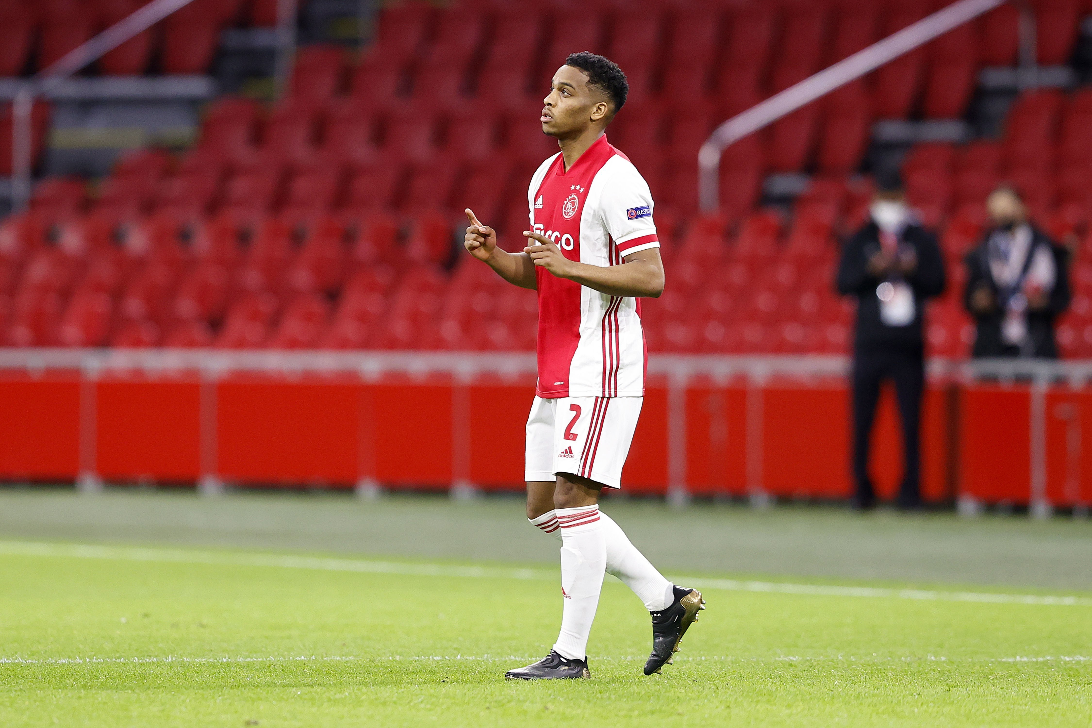 Ajax Transfernieuws: The Gunners voeren druk op