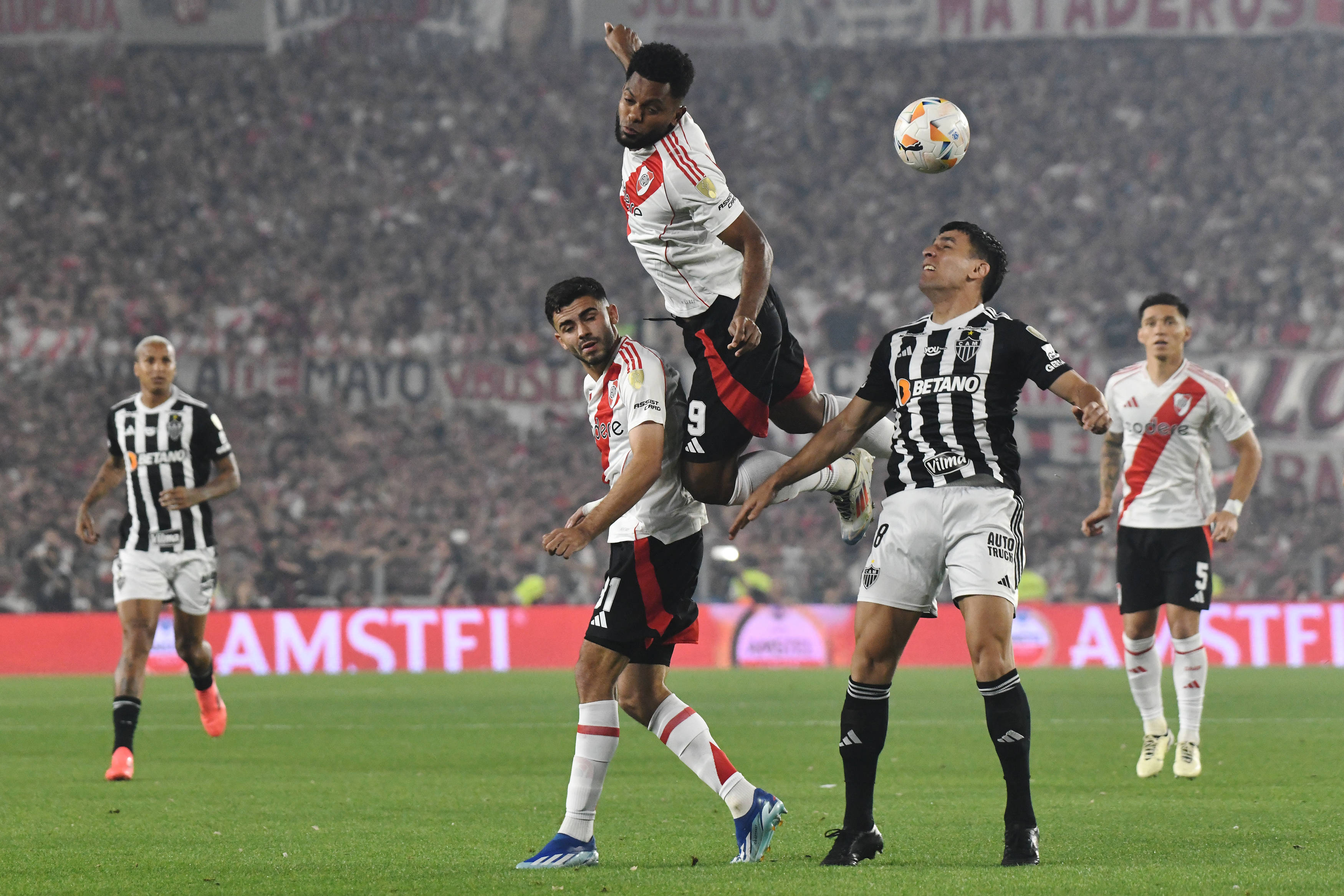 Estudiantes vs River Plate prediction, odds & betting tips – 30/11/2024