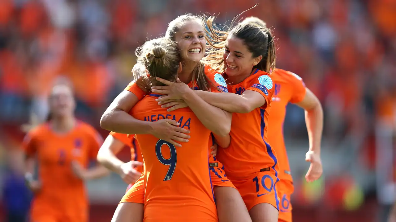 Waar kan ik de Oranjevrouwen volgen op het WK?