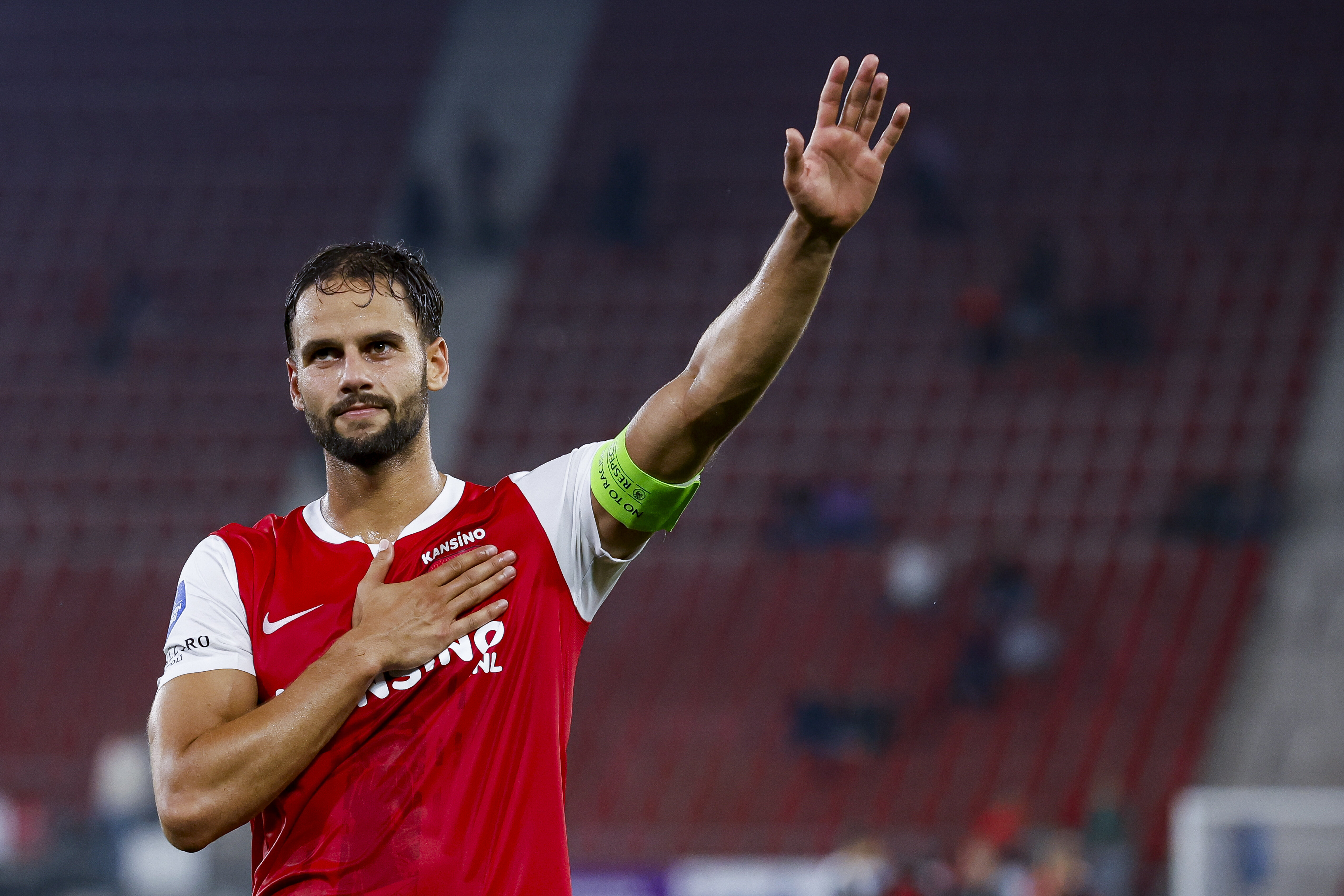 AZ Verdediger Pantelis Hatzidiakos Mogelijk op Weg naar Cagliari