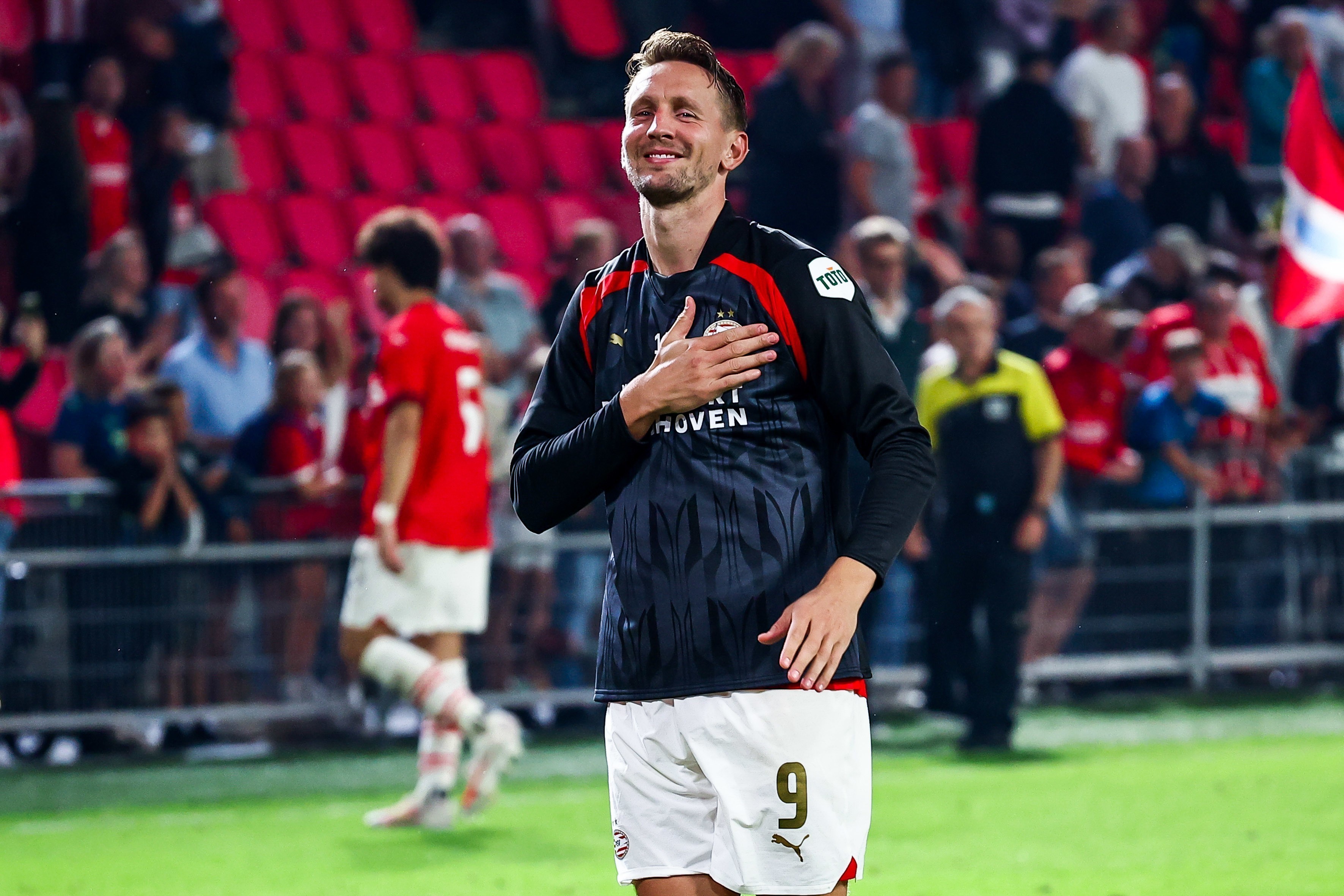 Feyenoord en PSV in de Champions League: Een Analyse van Marktwaarde, Ervaring en Transferkracht