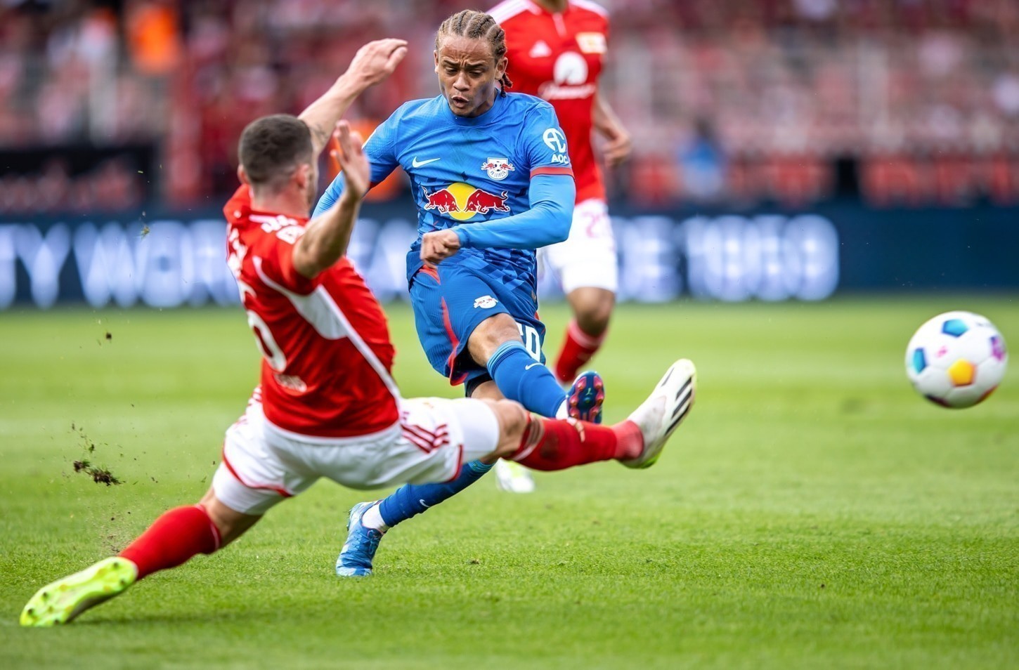 Xavi Simons Leidt RB Leipzig naar Overwinning in de Bundesliga