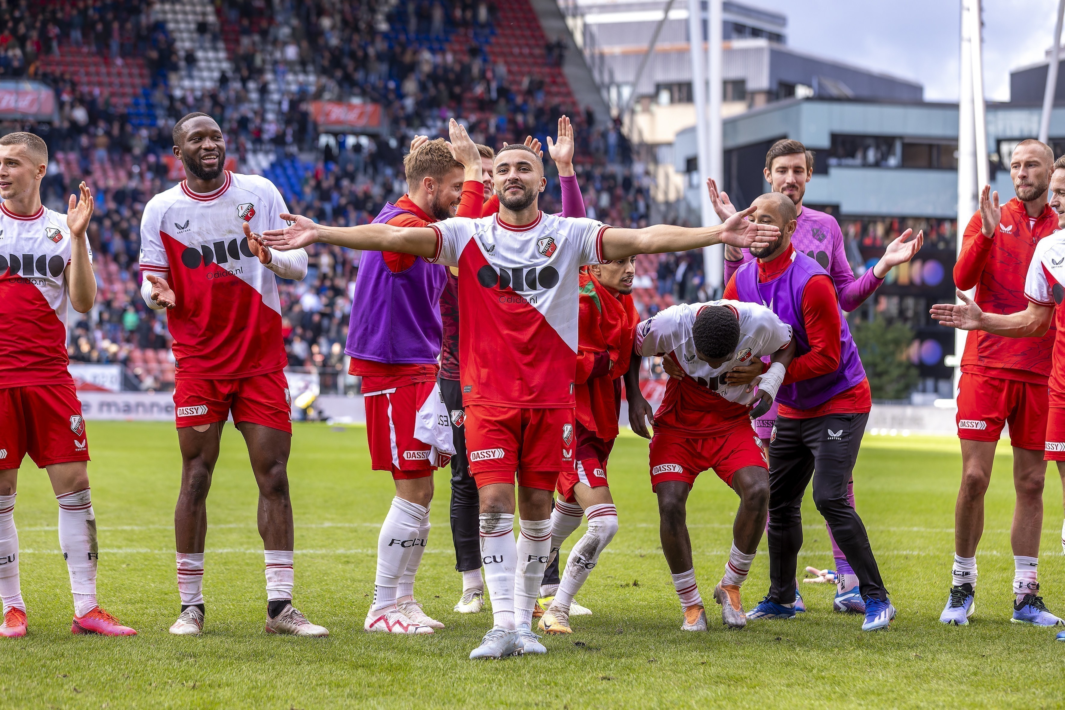 Ajax verliest van FC Utrecht na historische negatieve reeks