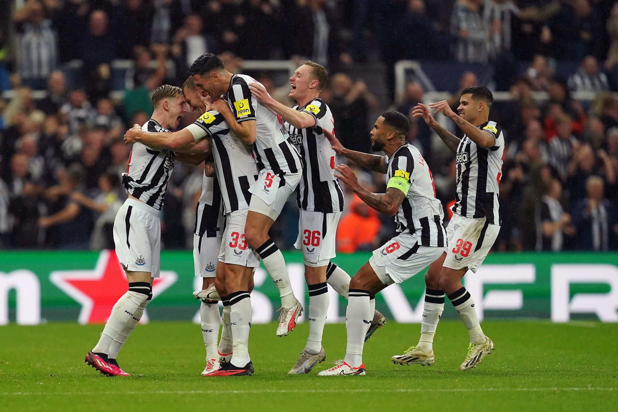 Нюкасъл срещу Борусия Дортмунд стартови състави и къде да гледаме