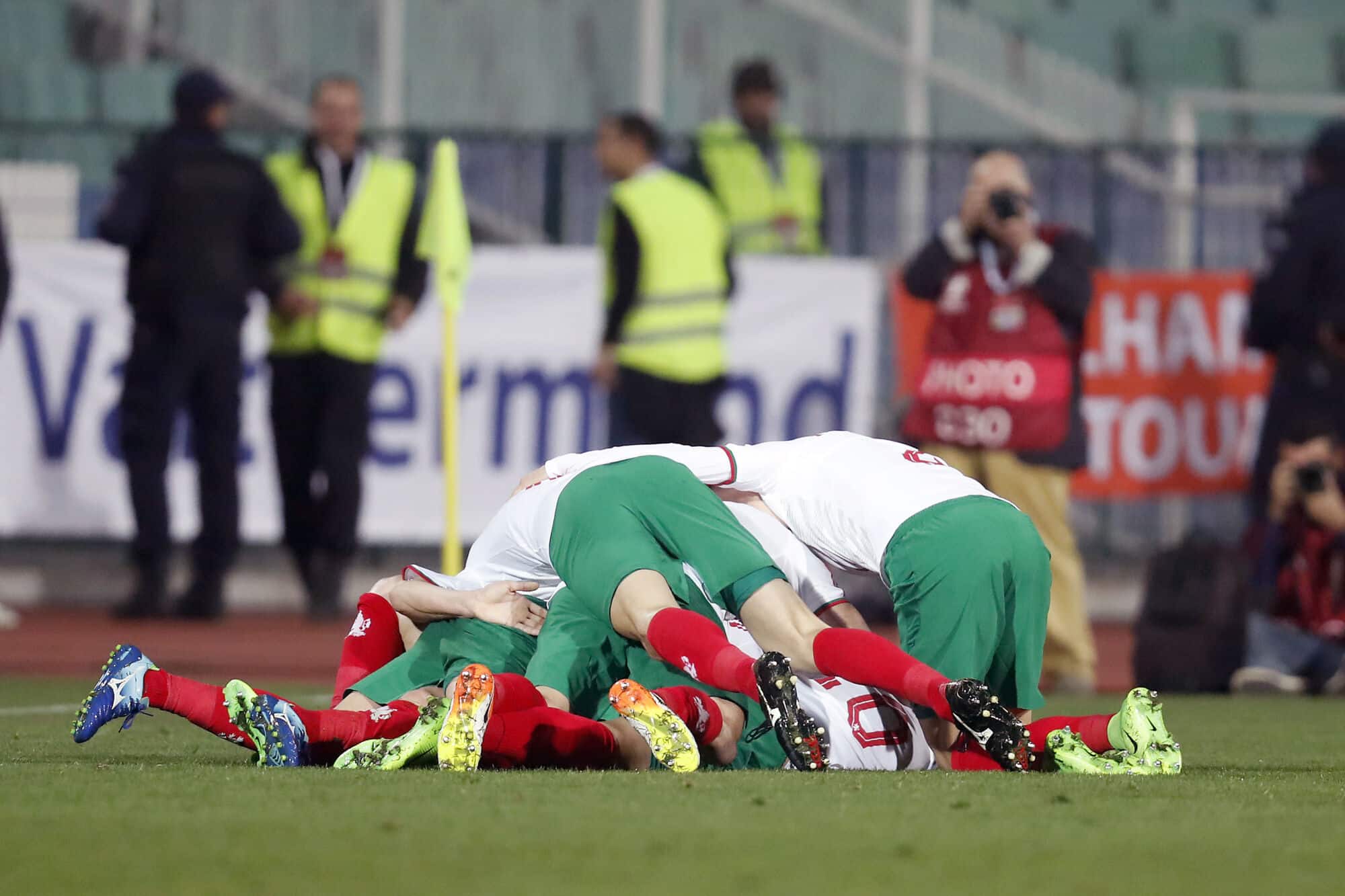 Къде да гледате Сърбия срещу България