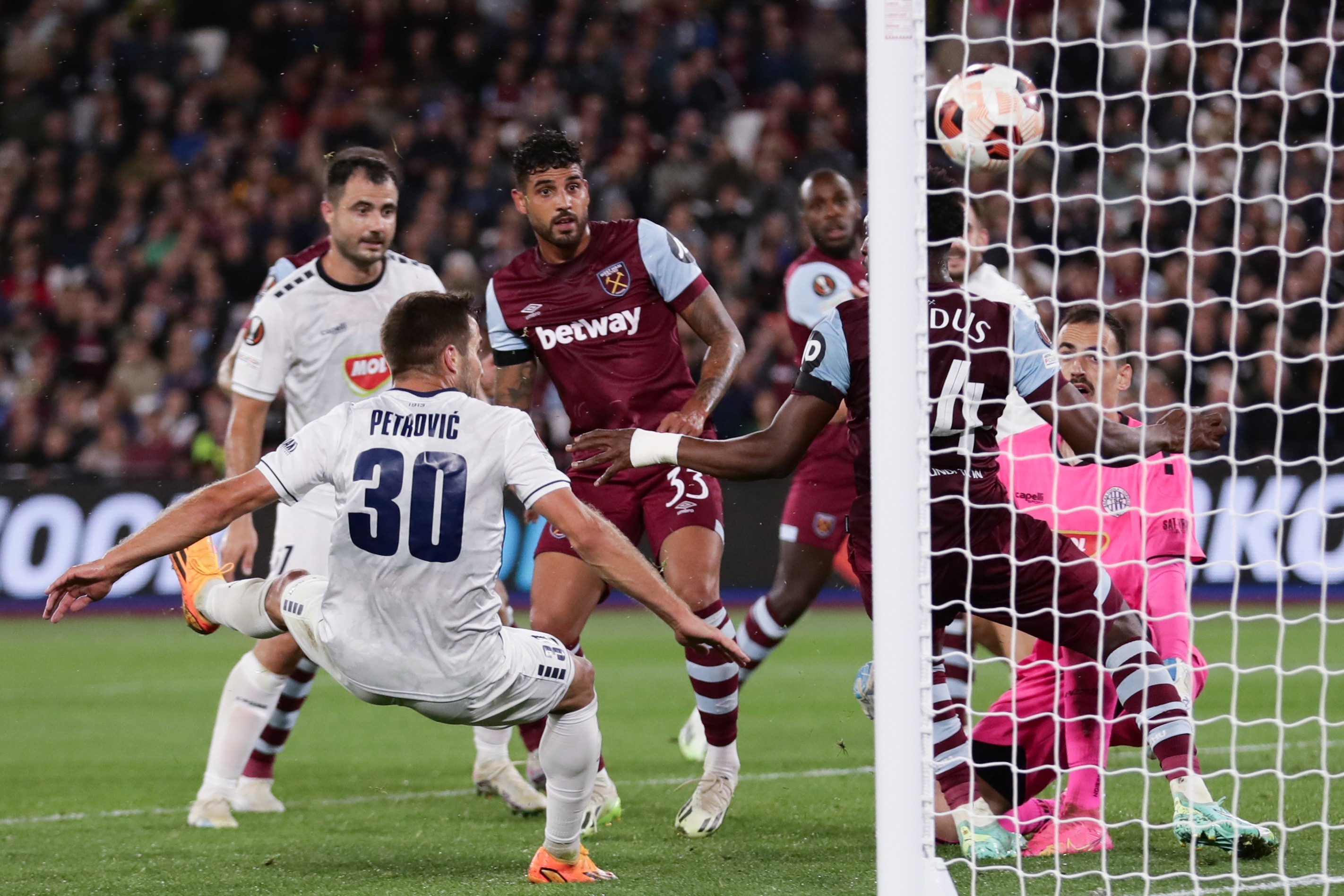 Europa League both teams to score predictions: English trio to book knockout spots