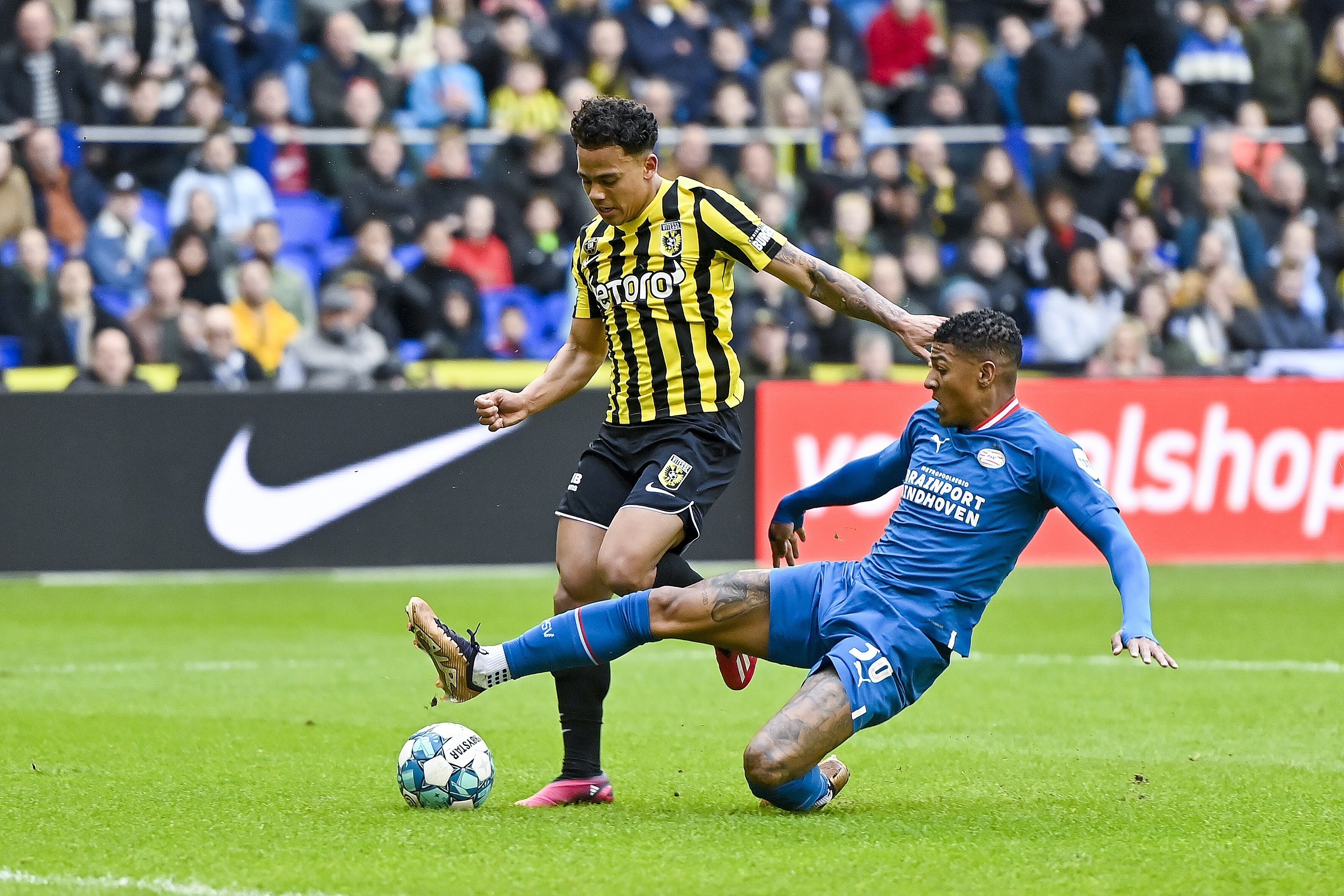 De Voetballer met een Kickboks Droom