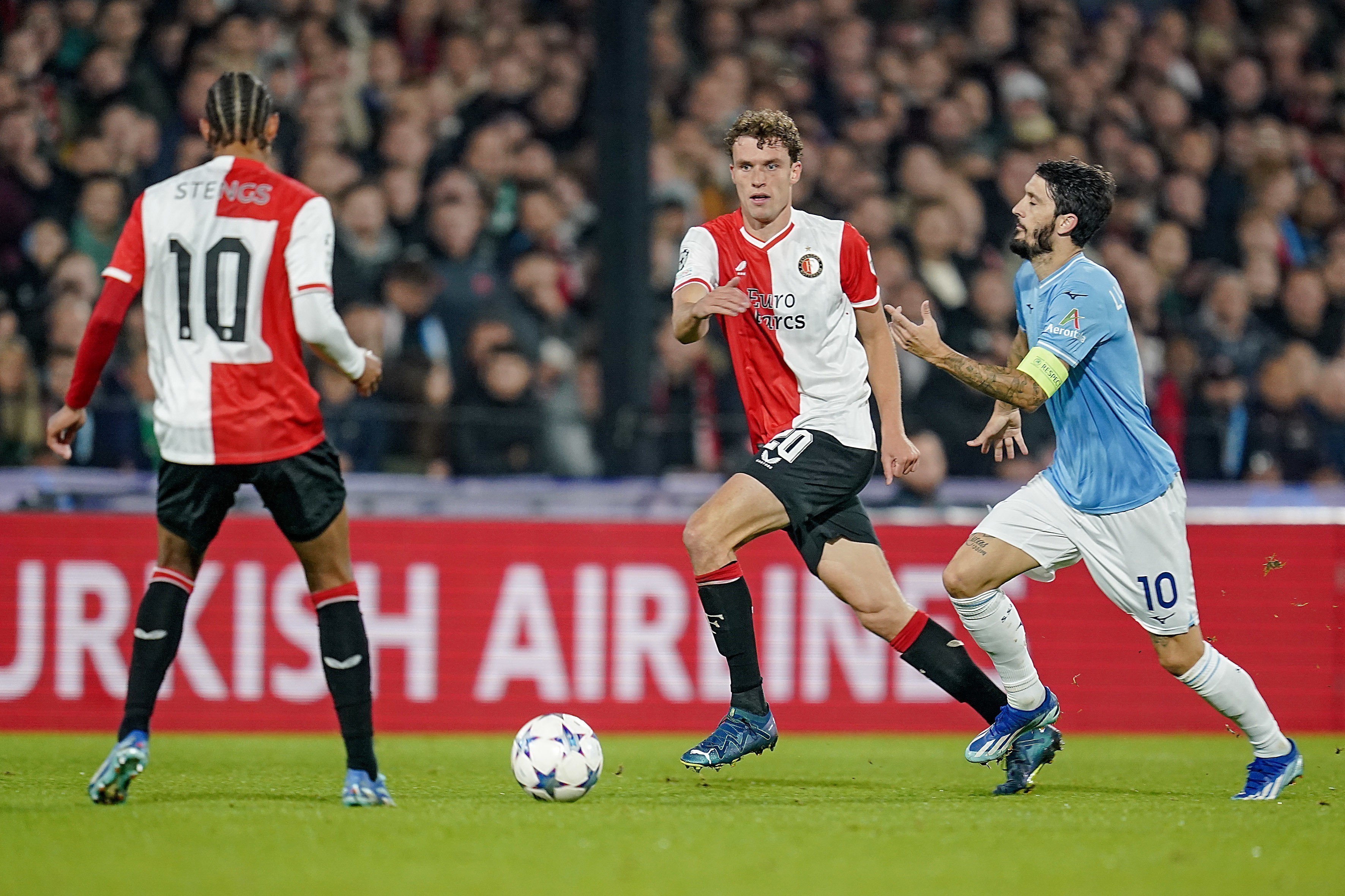 Mats Wieffer herstelt van ziekte voor belangrijke Champions League-wedstrijd