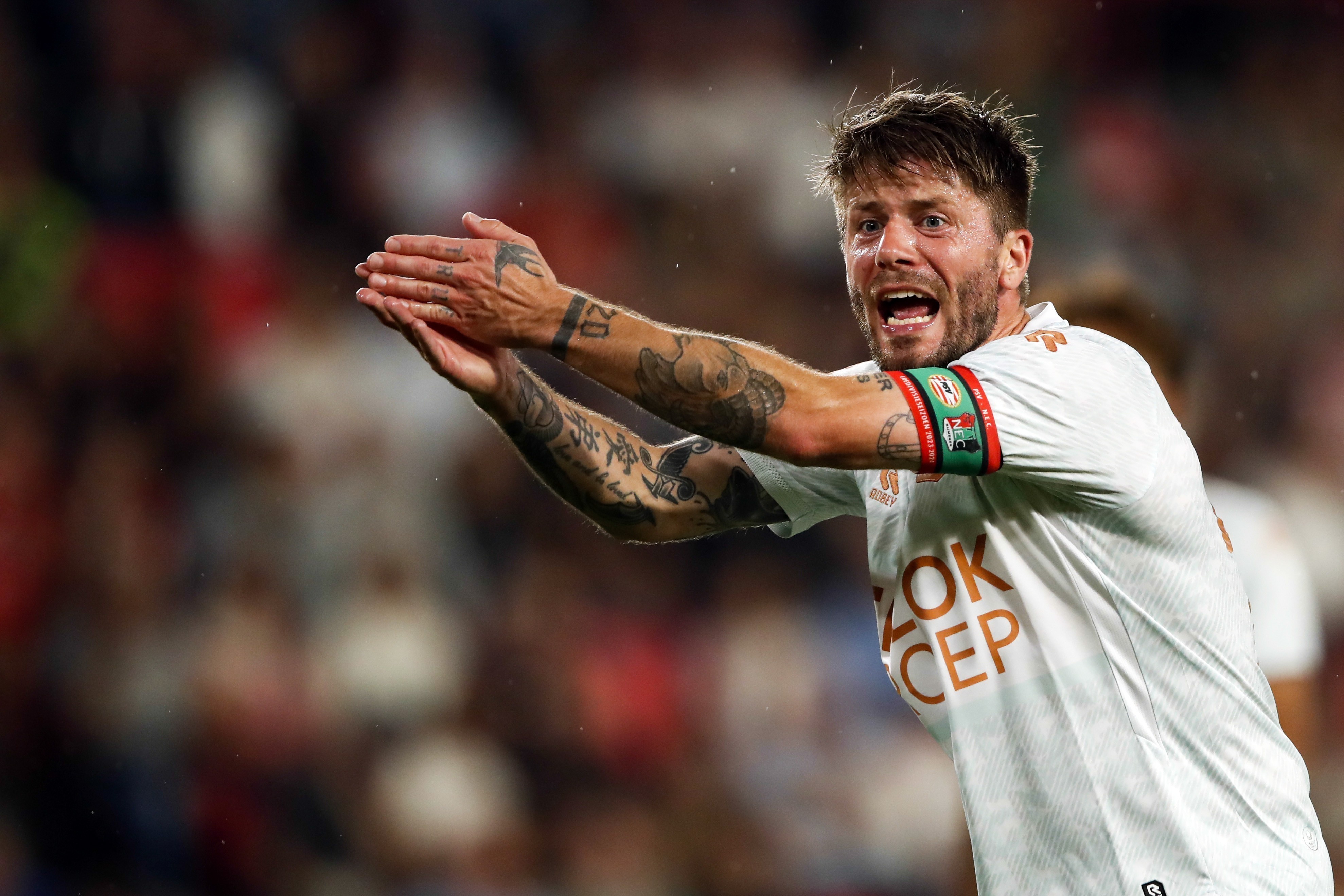 Lasse Schöne overweegt te stoppen na incident met Bas Dost