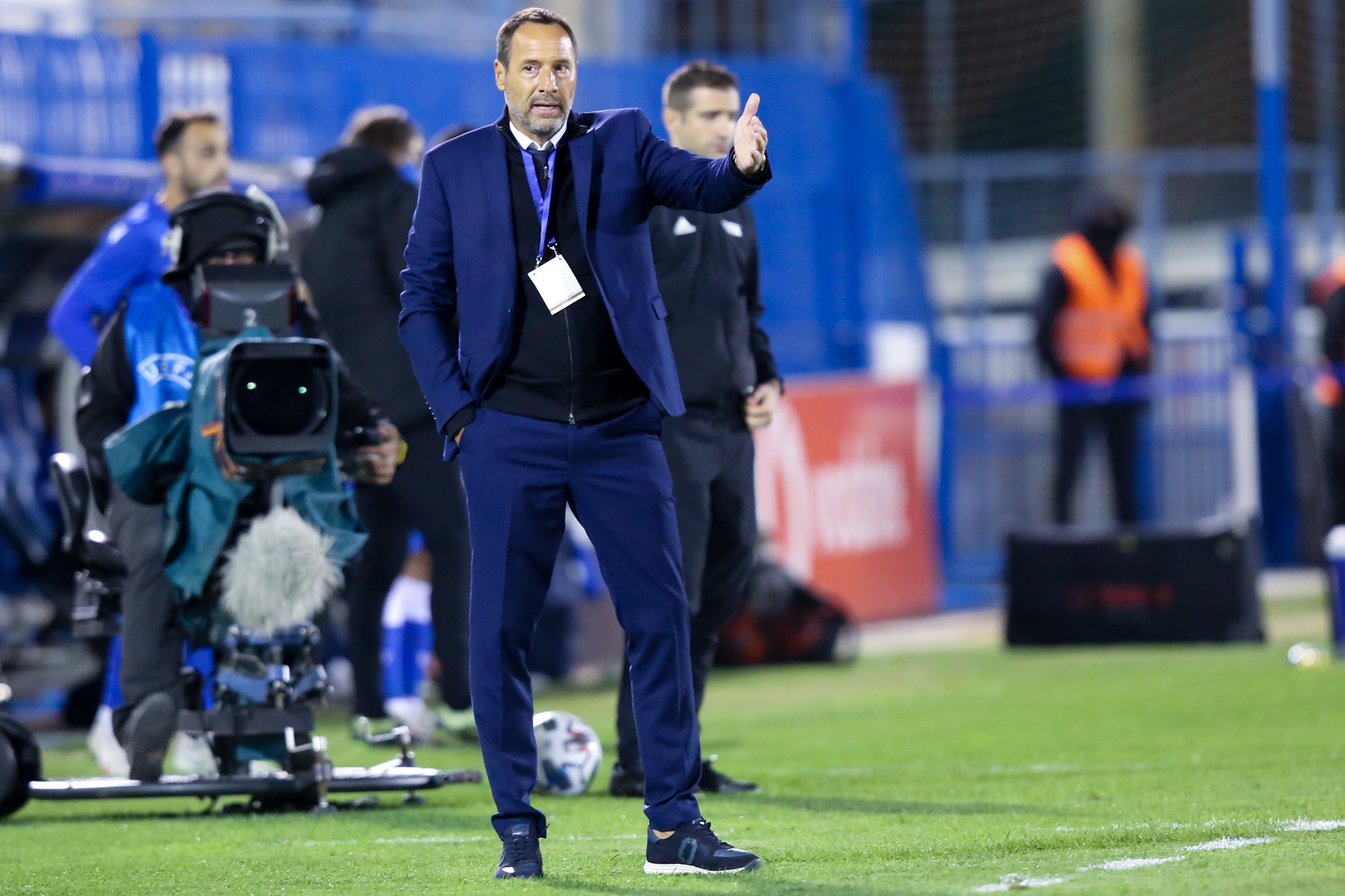 John van ‘t Schip: De Ideale Crisismanager voor Ajax