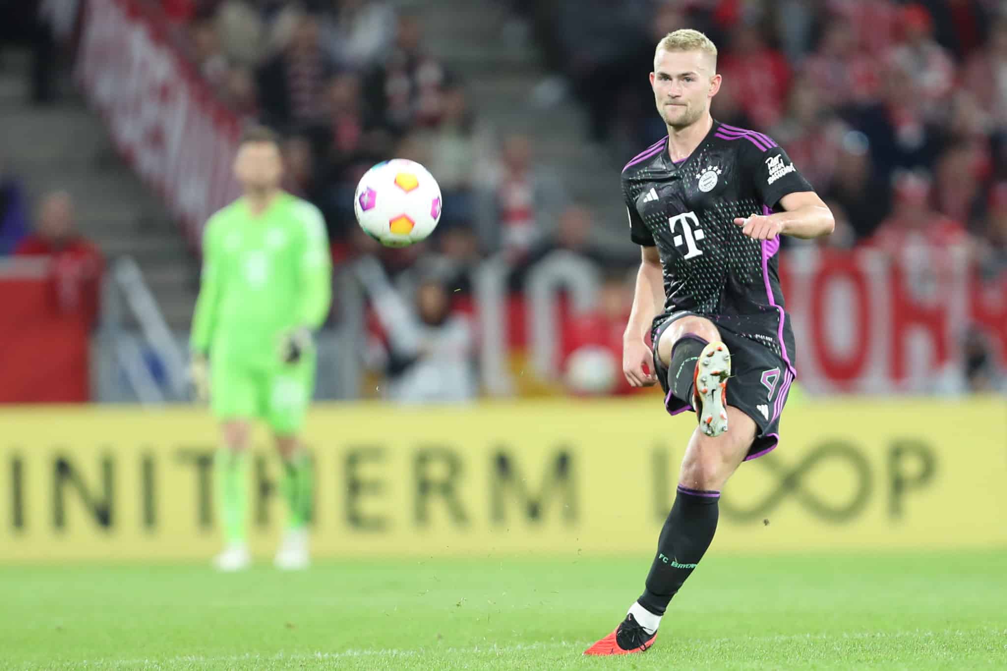 Matthijs de Ligt terug op het trainingsveld van Bayern München