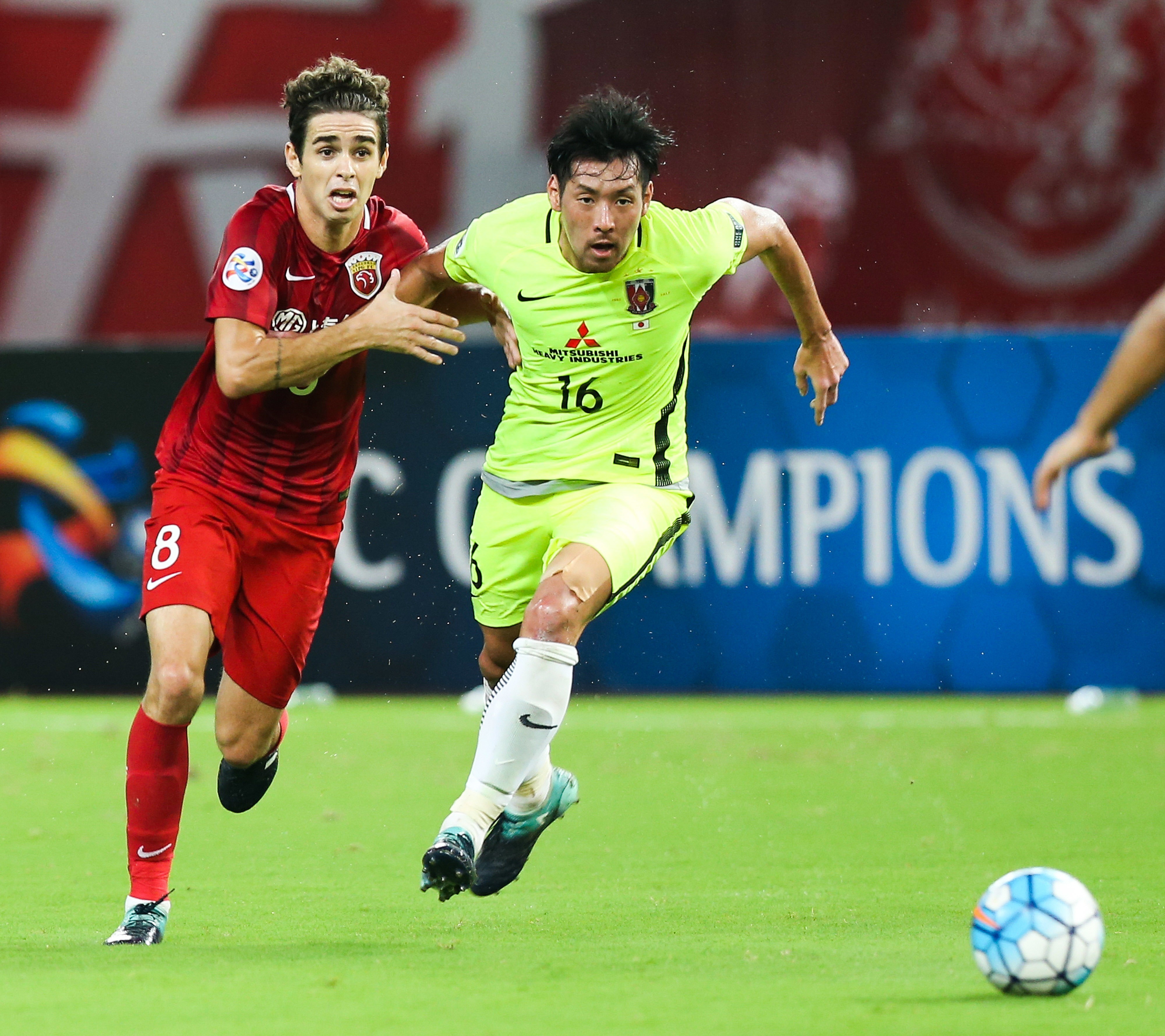 Къде да гледате Урава Ред Даймъндс срещу Ухан Три Таунс на живо