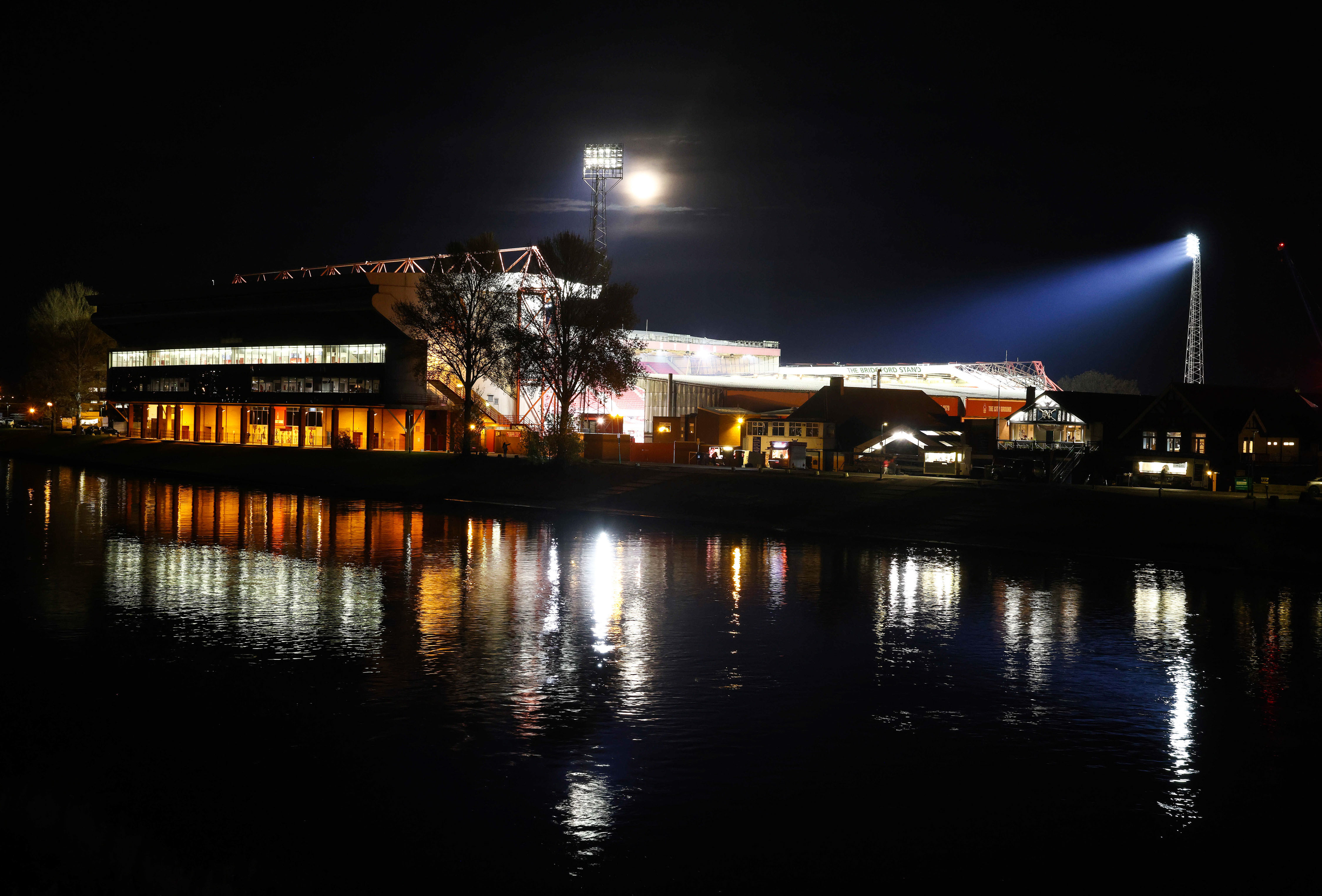 Къде да гледате Нотингам Форест срещу Тотнъм 15/12/2023