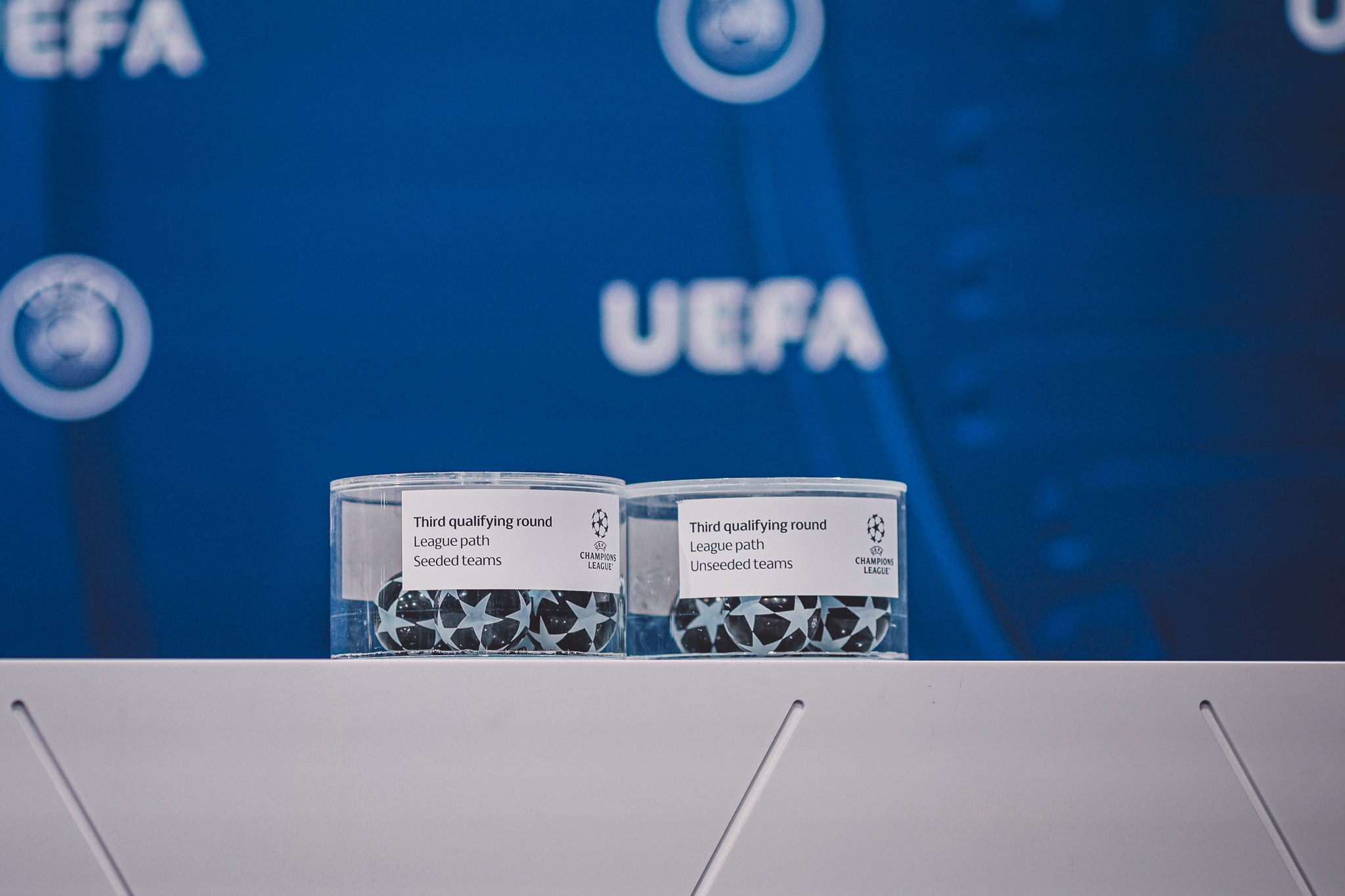 Лига на Конференциите плейофи жребий: Пълен списък на срещите и кога ще се играят