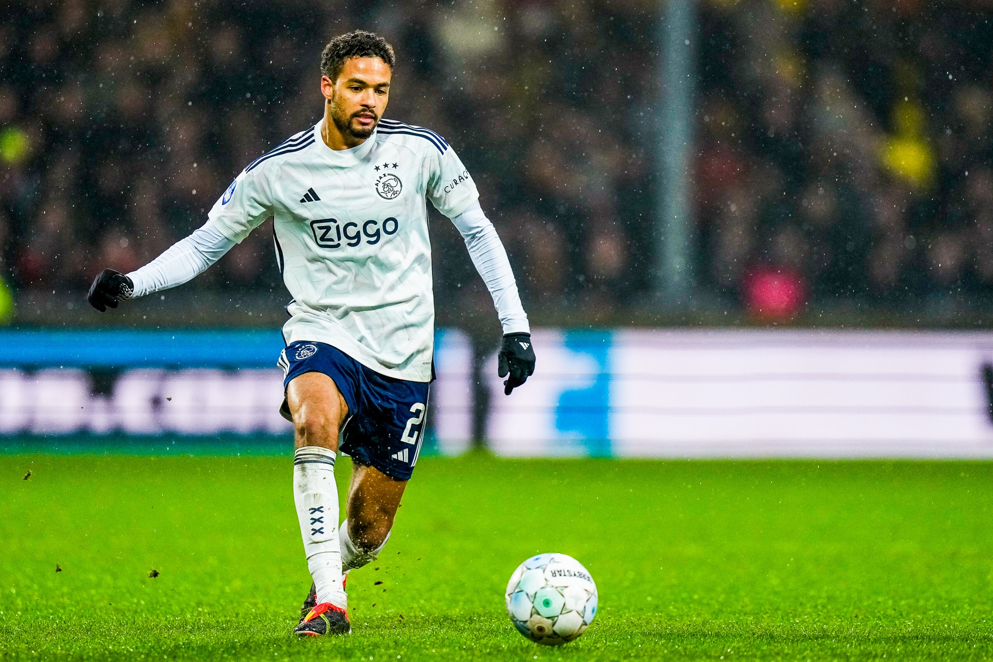 Ajax Op Zoek naar Balans Zonder Bergwijn en Rensch zondag 11 februari