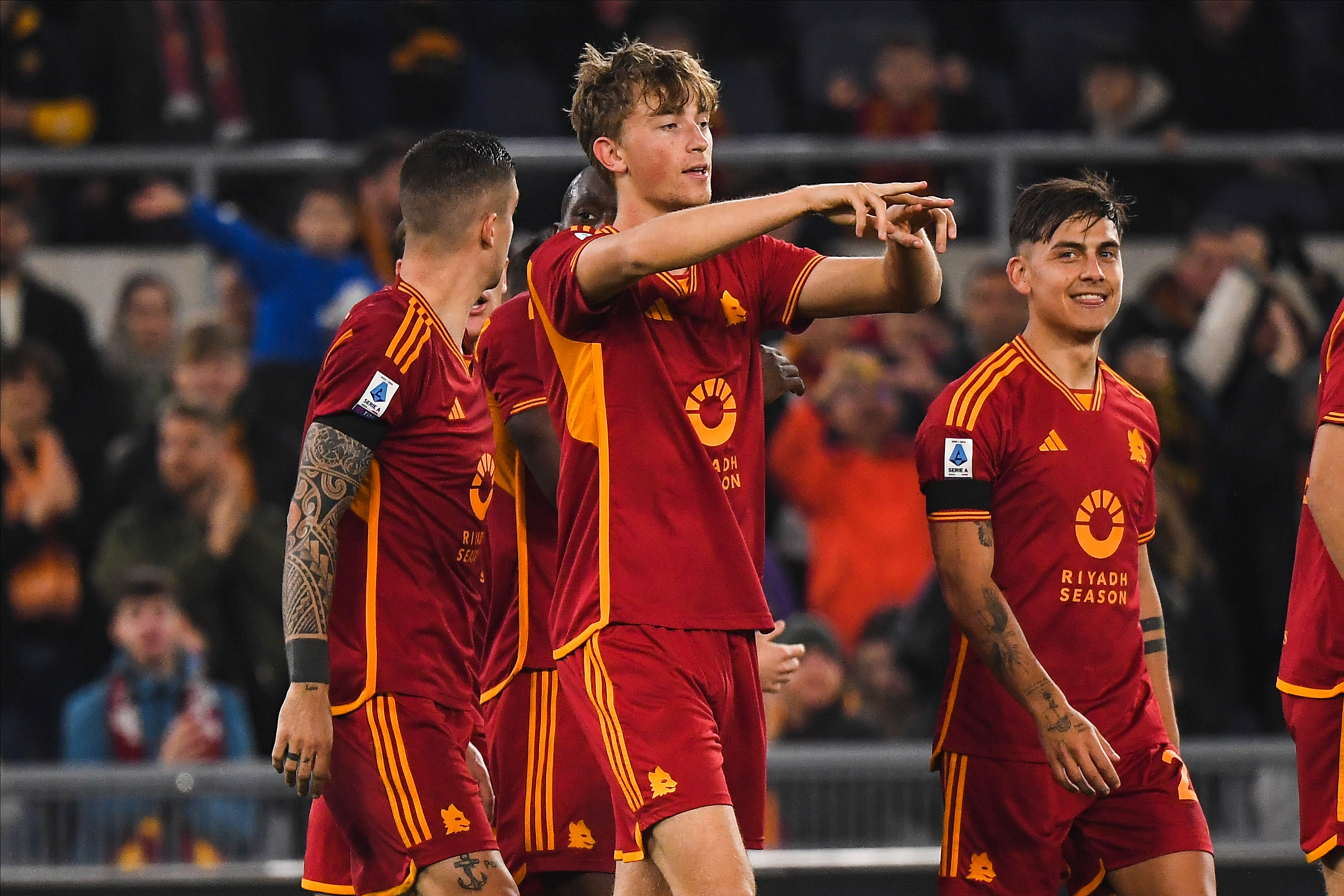 Dean Huijsen (18) schittert in ‘clash’ bij AS Roma met eerste doelpunt in fantastische overwinning
