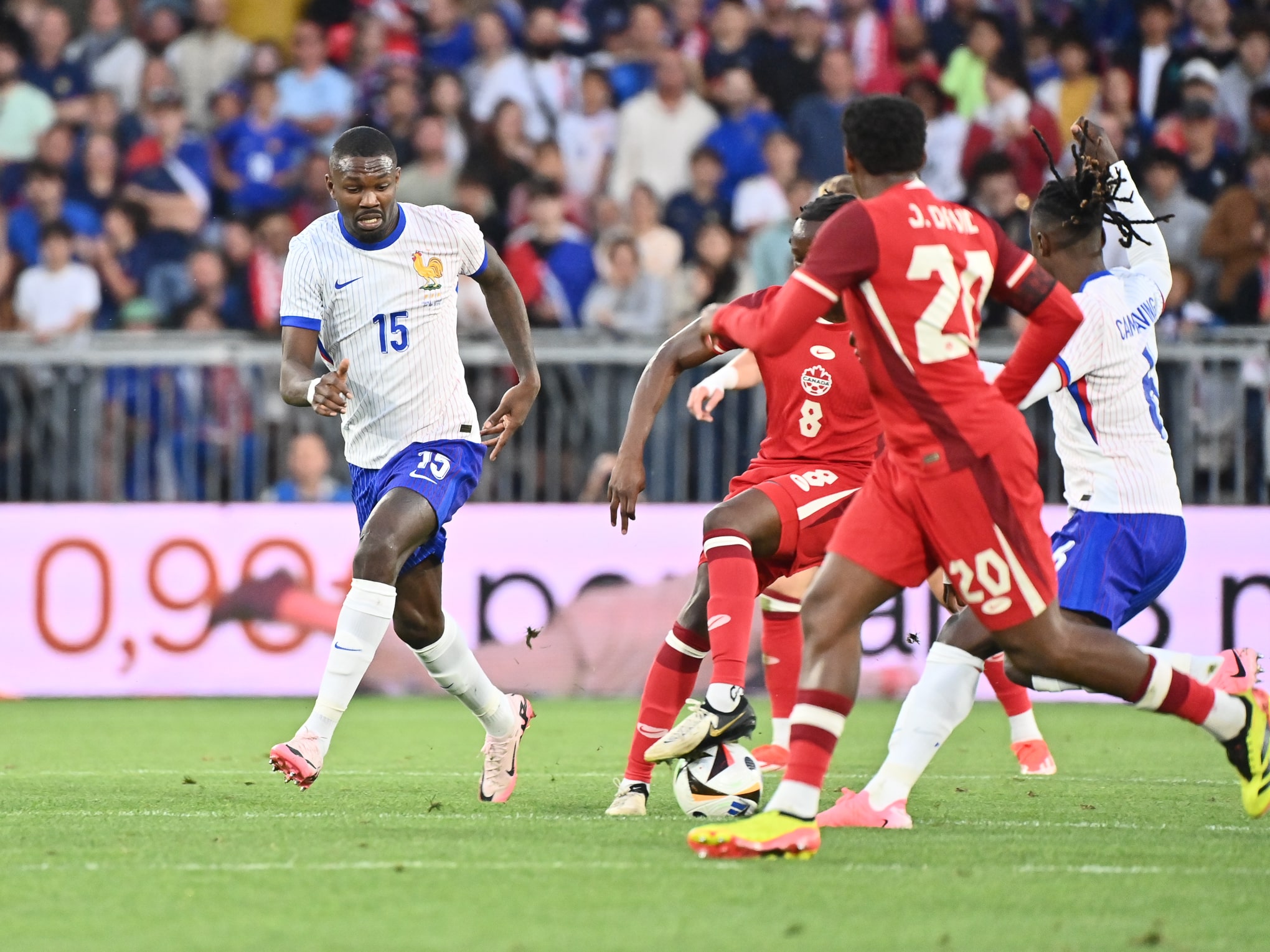 Frankrijk Teleurstelt in Generale voor EK, Moeizame Zege Italië