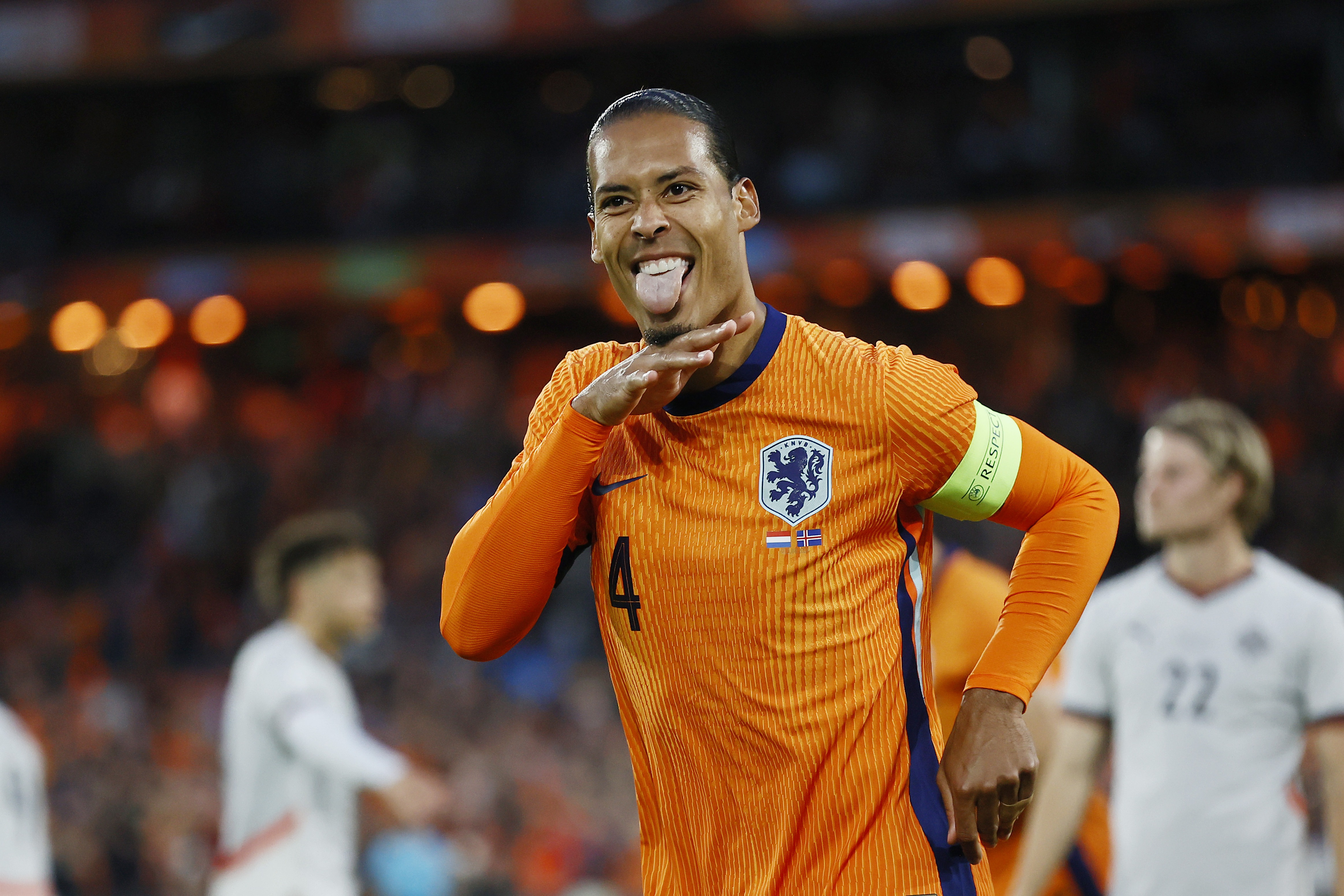 Nederland Verslaat IJsland Ruim in Uitzwaaiwedstrijd voor het EK