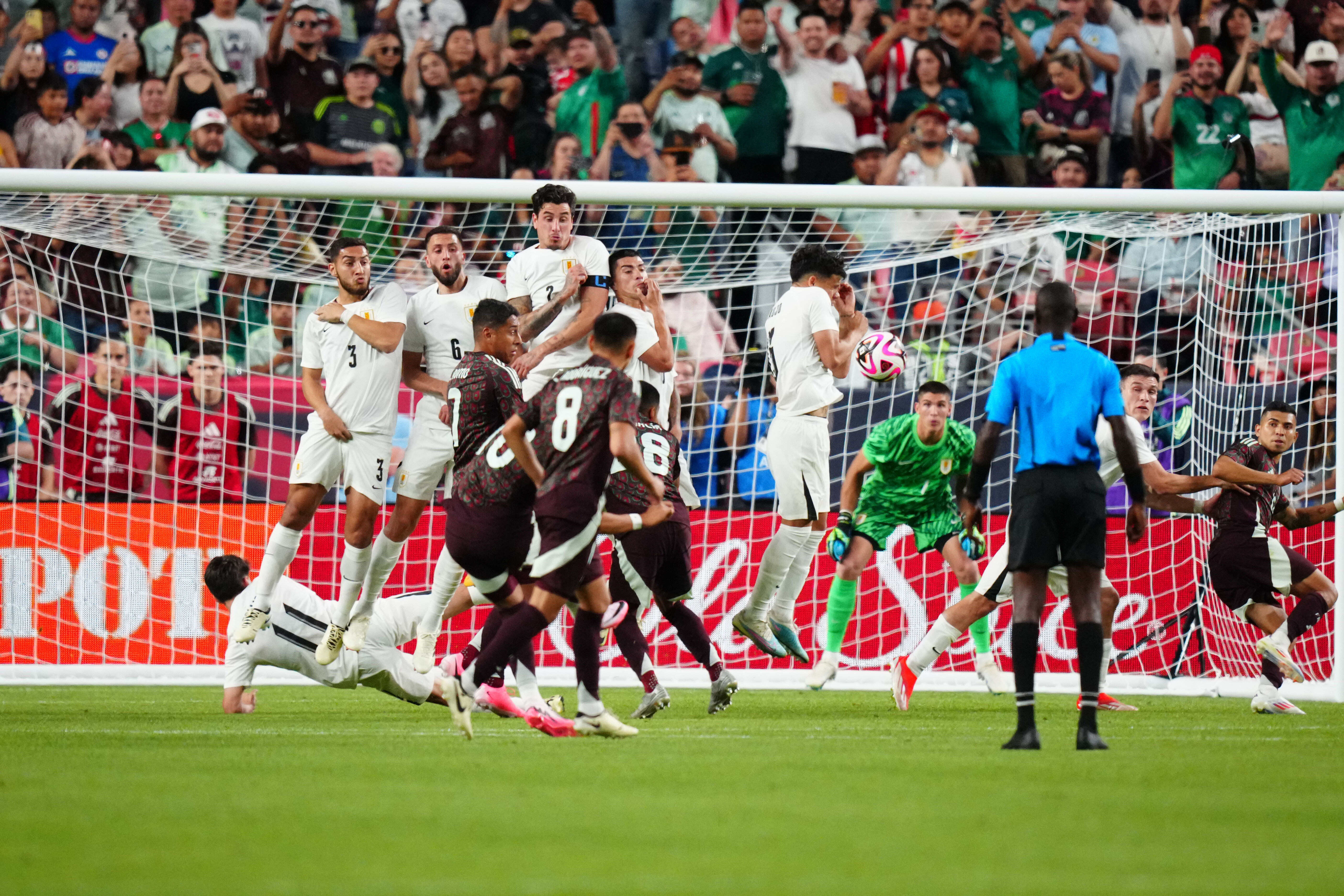 Mexico vs Ecuador lineups, odds, and where to watch