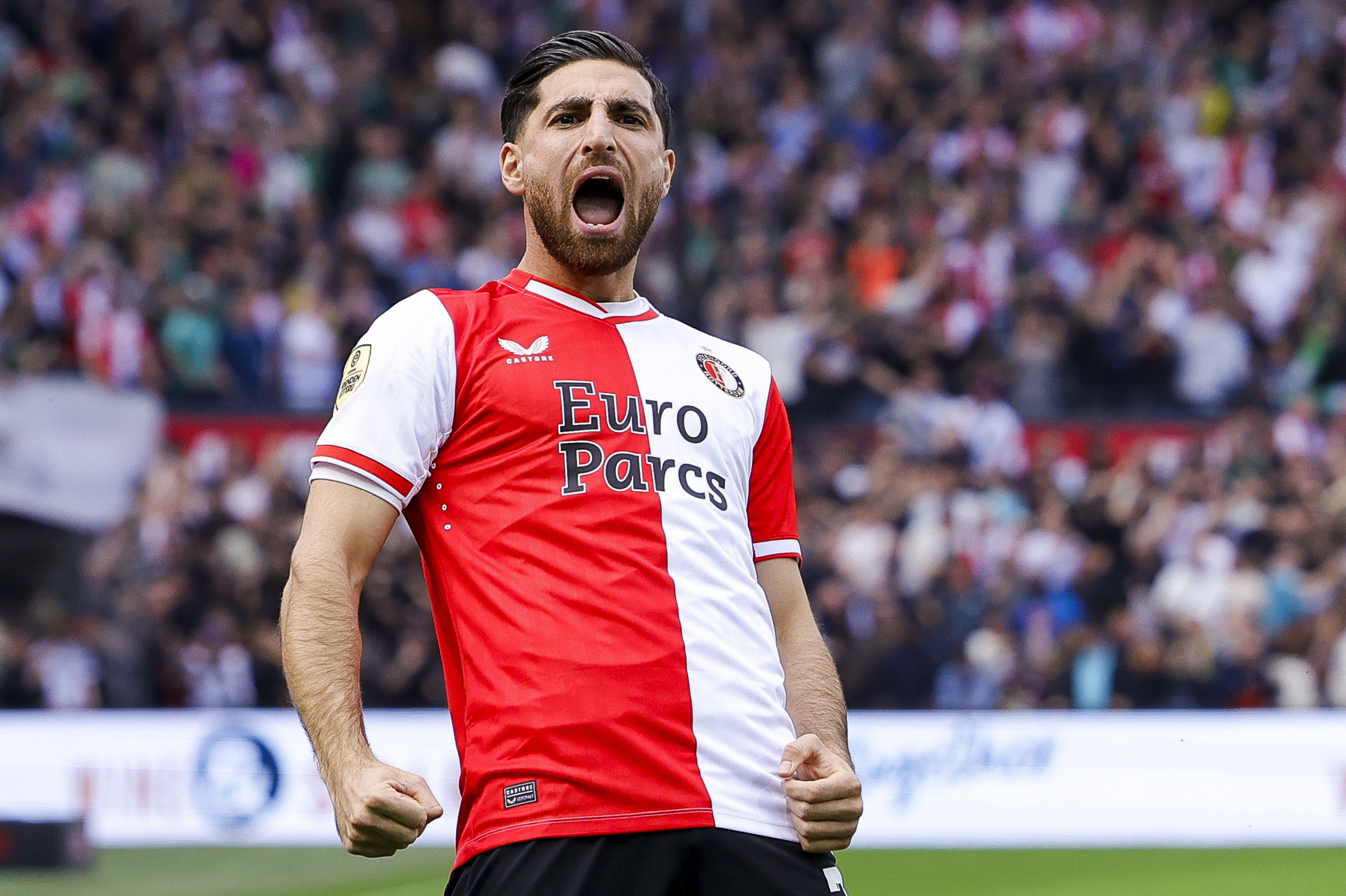 Feyenoord Neemt Afscheid van Alireza Jahanbakhsh en Bereidt zich voor op Interesse in Dávid Hancko