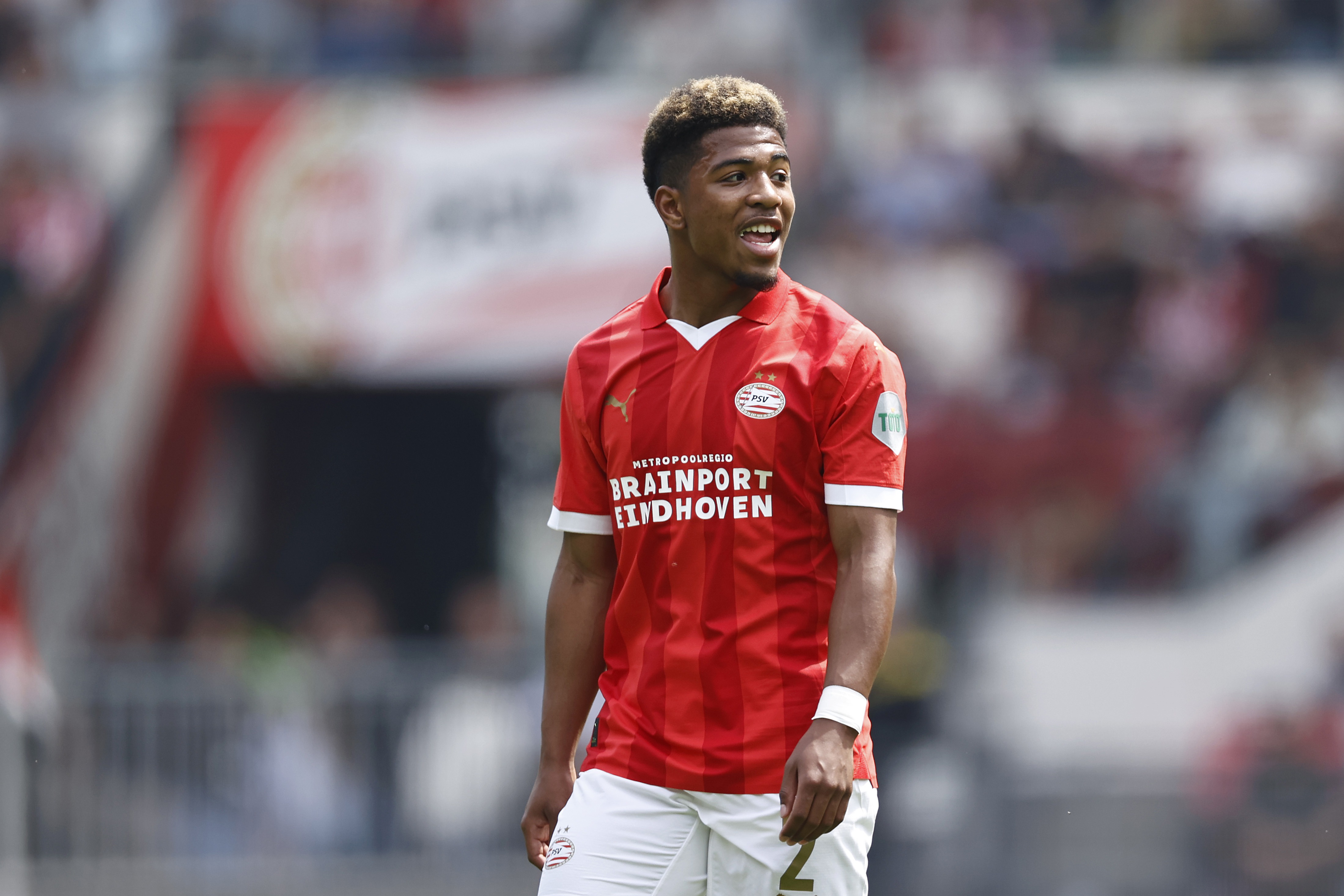 Feyenoord en PSV Boeken Wisselende Resultaten in Voorbereidingswedstrijden