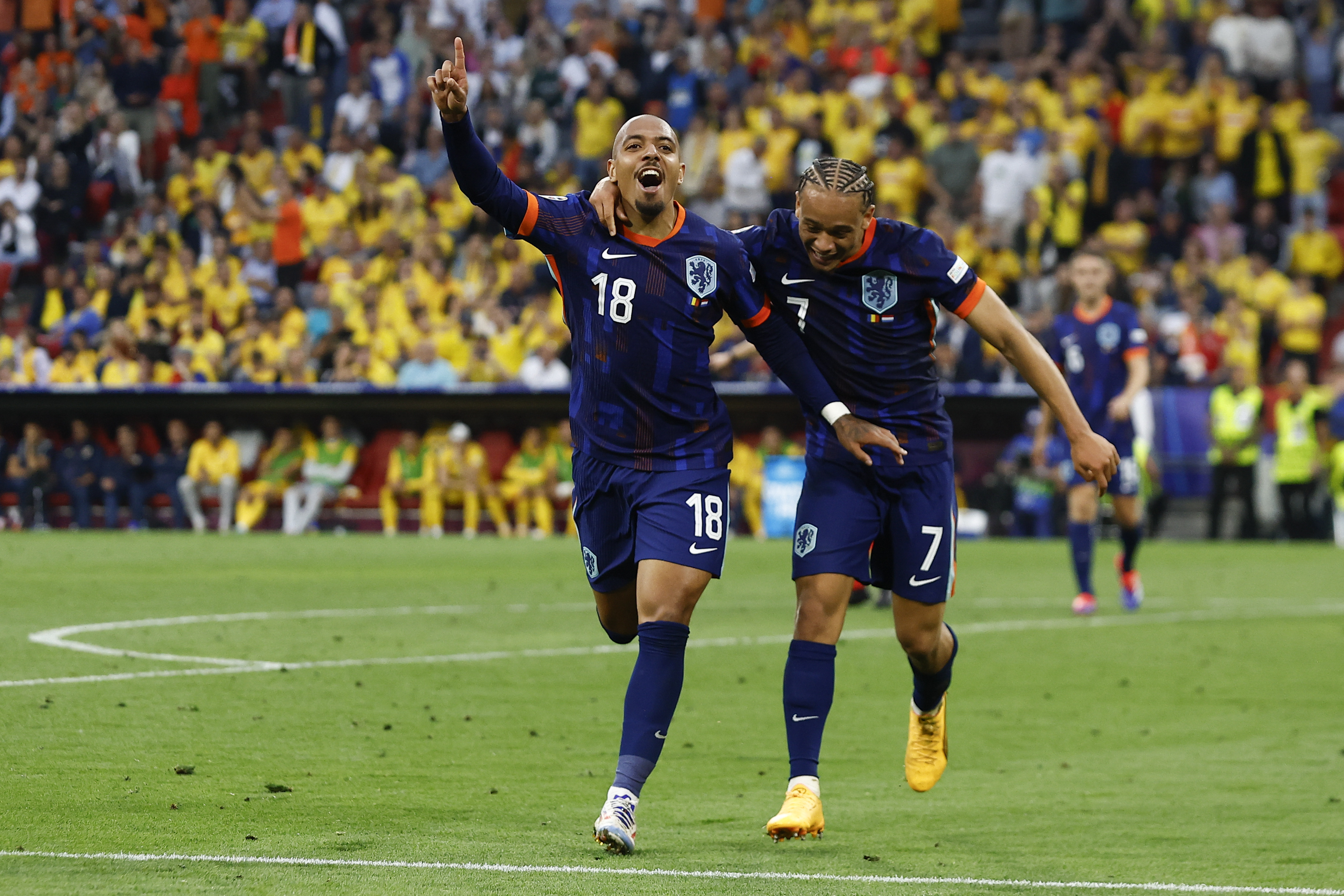 Nederlands Elftal Verslaat Roemenië en Plaatst Zich Voor Kwartfinales EK