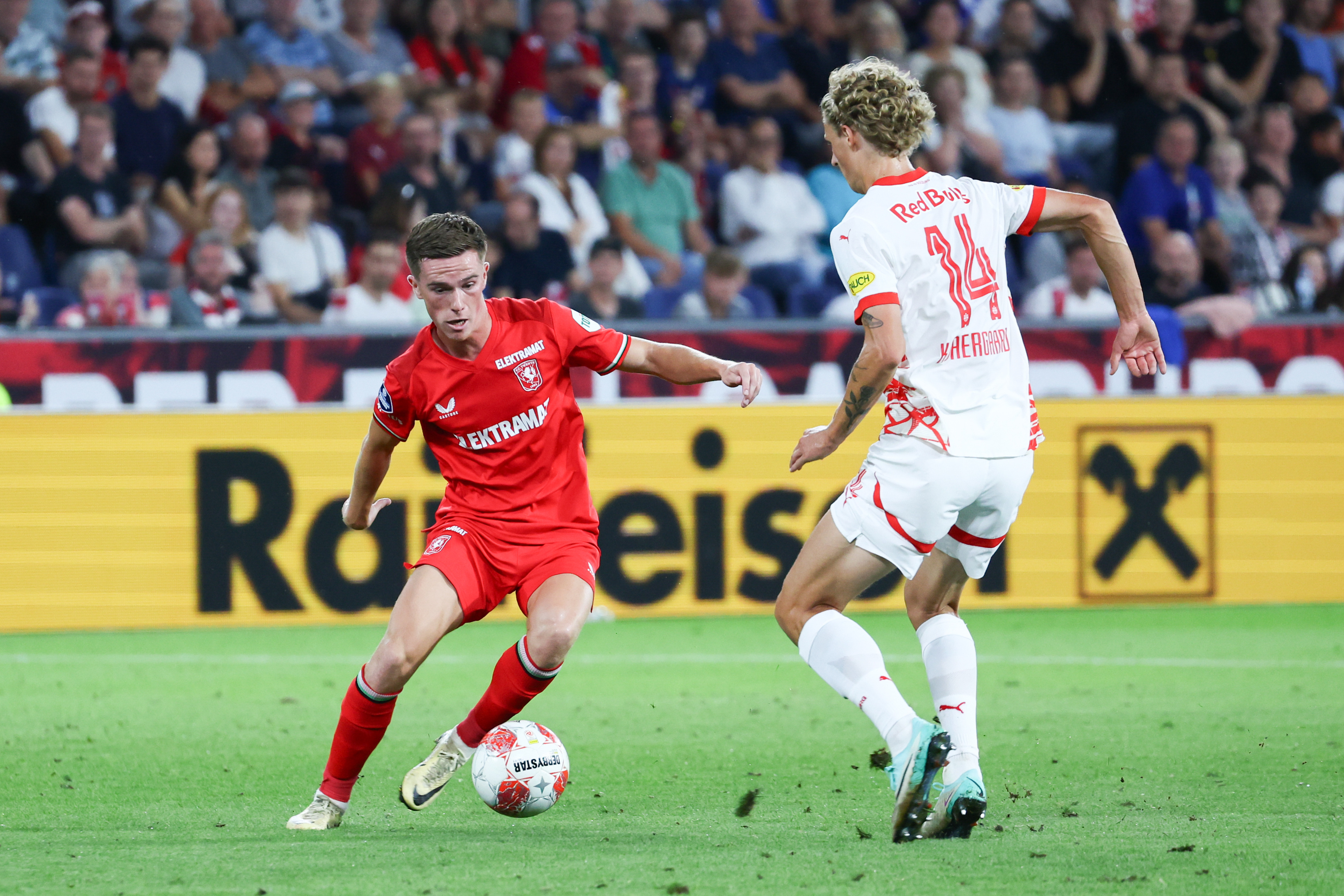 FC Twente Verliest Nipt van Red Bull Salzburg