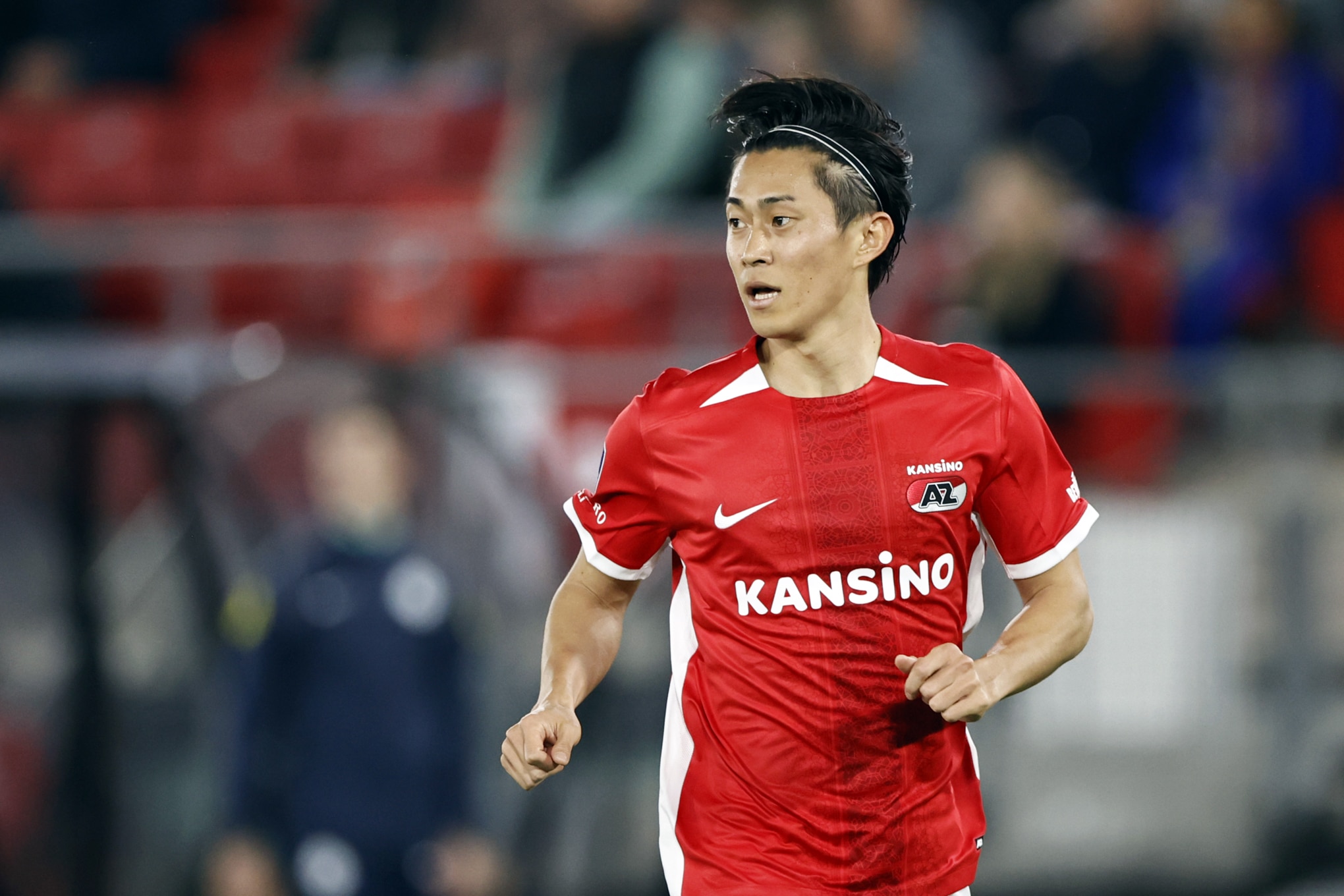 AZ verspeelt late voorsprong en blijft kwakkelen tegen Go Ahead Eagles