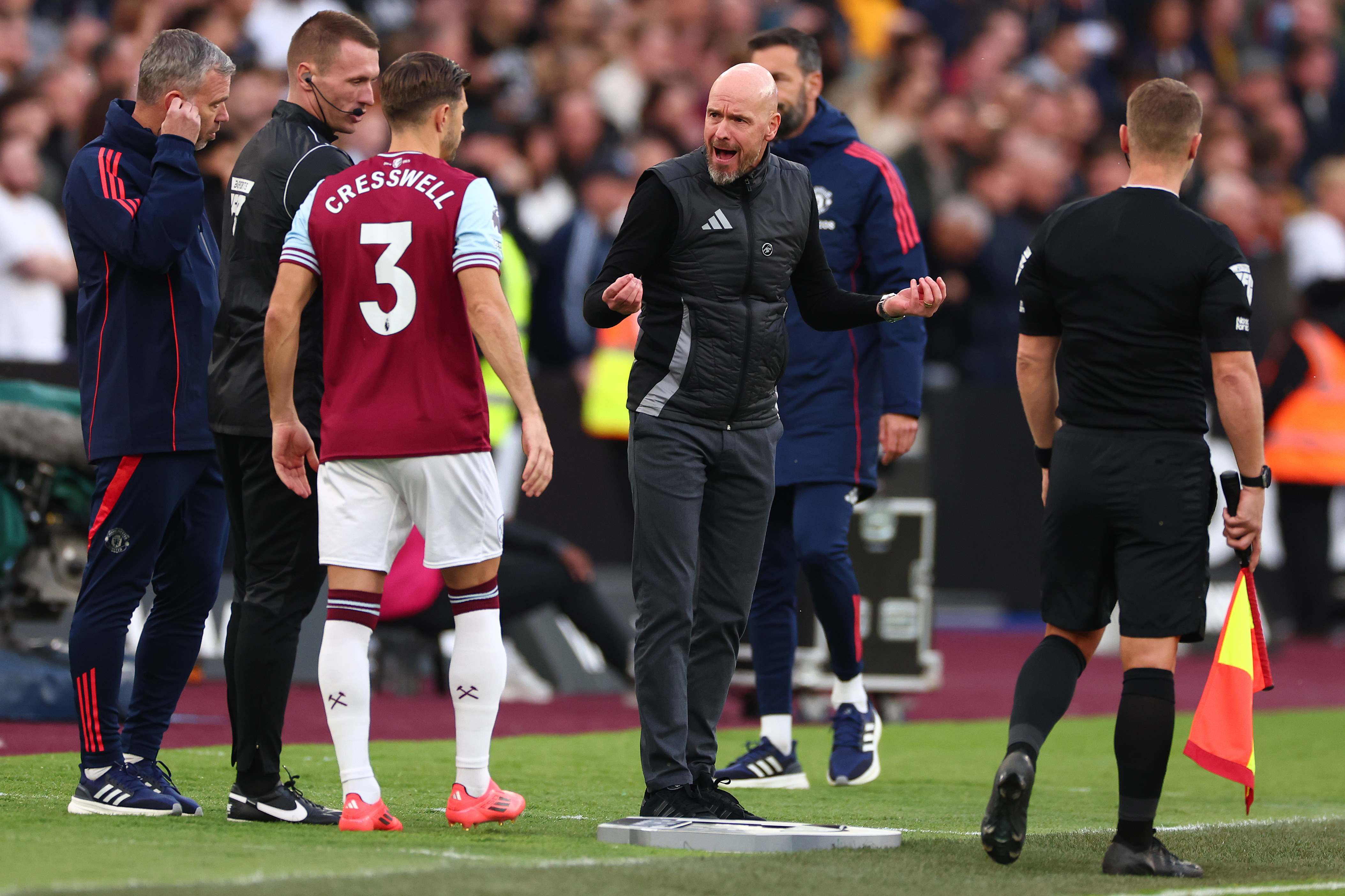 Manchester United onderuit bij West Ham: Gemiste kansen en dubieuze penalty breken Ten Hag op