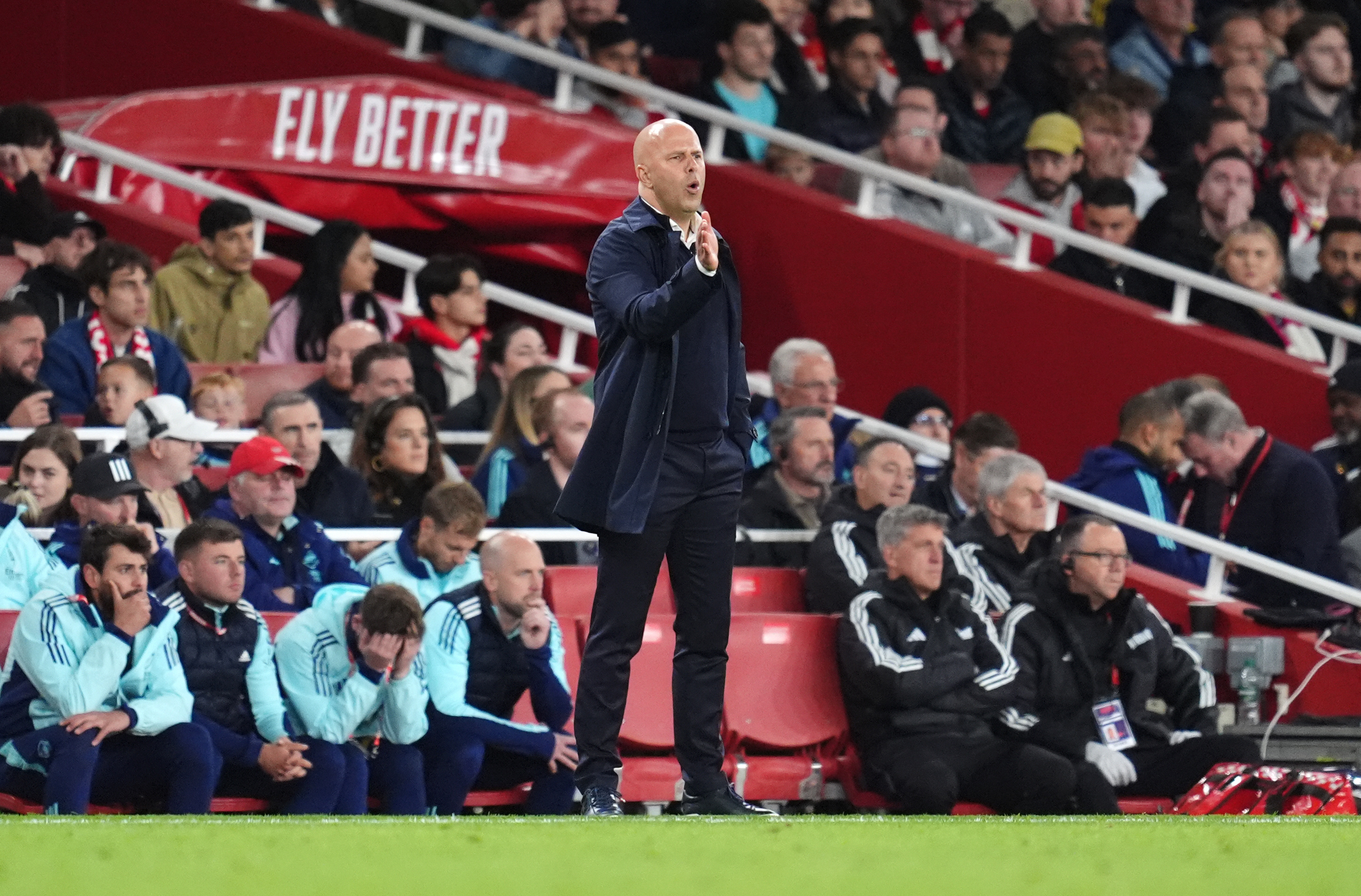 Liverpool vecht zich naar gelijkspel bij Arsenal, maar verliest koppositie