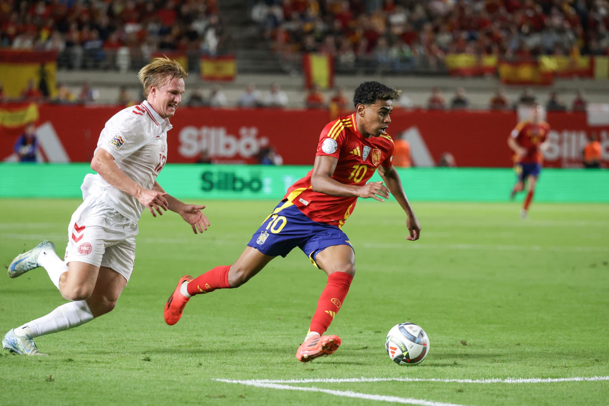 Denemarken – Spanje op TV en Livestreams: Waar kan ik het kijken? (15/11/2024)