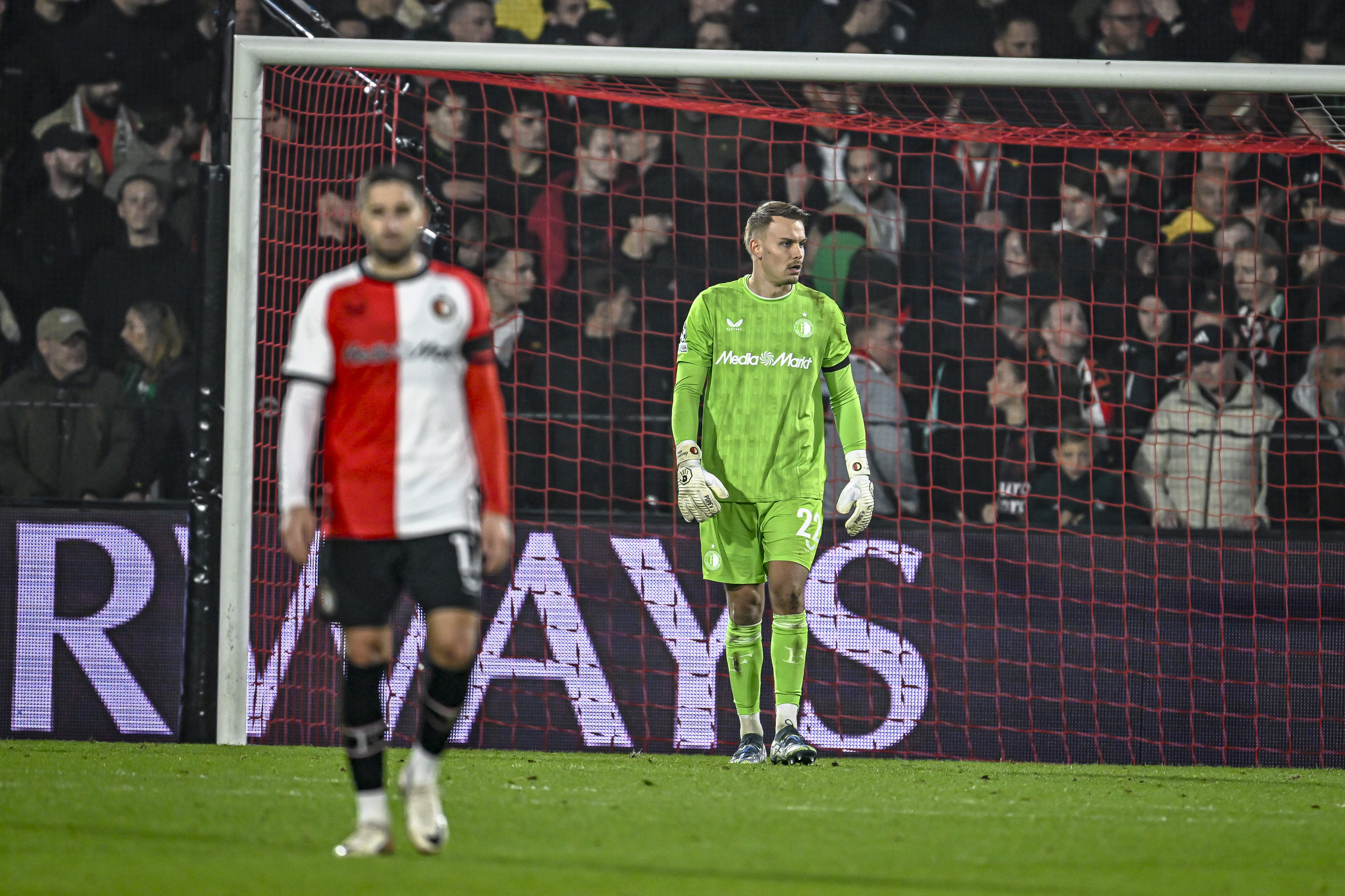 Feyenoord lijdt pijnlijke thuisnederlaag tegen Red Bull Salzburg in Champions League