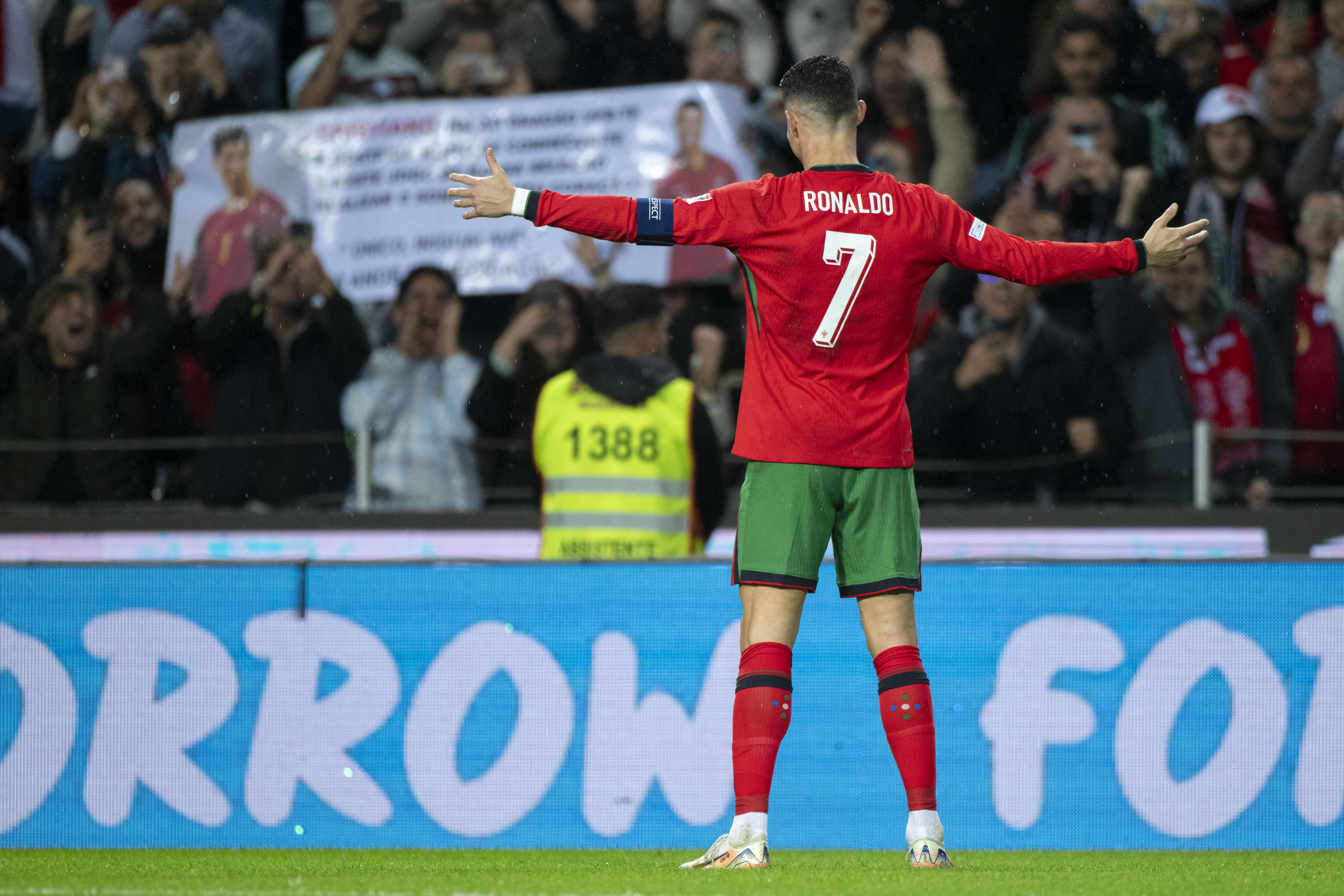 Ronaldo’s magische avond: Omhaal en panenka leiden Portugal naar zege