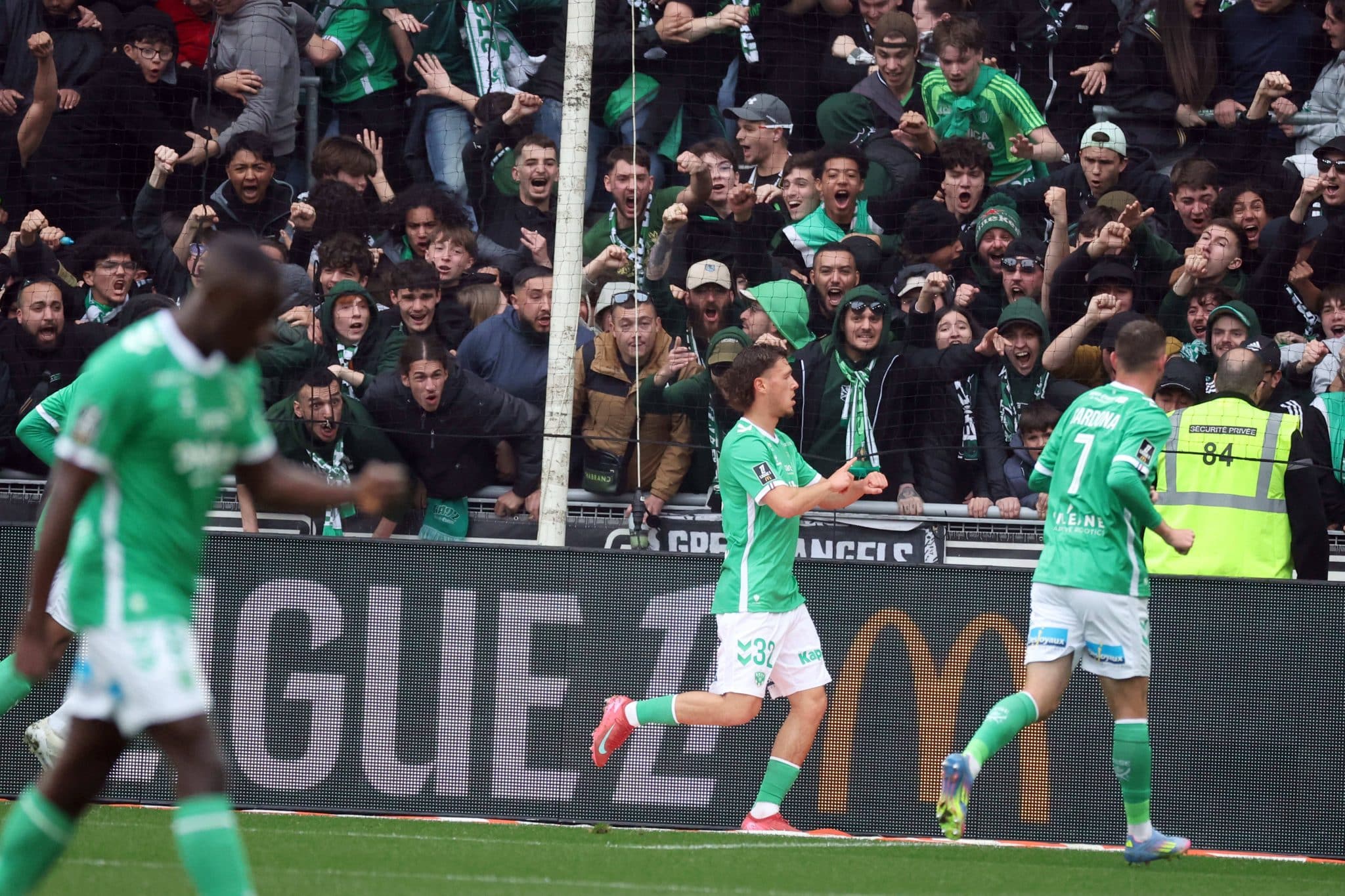 Écharpe De Football Racing Club Strasbourg Vs AS Saint-Etienne – Saison 2018/2019