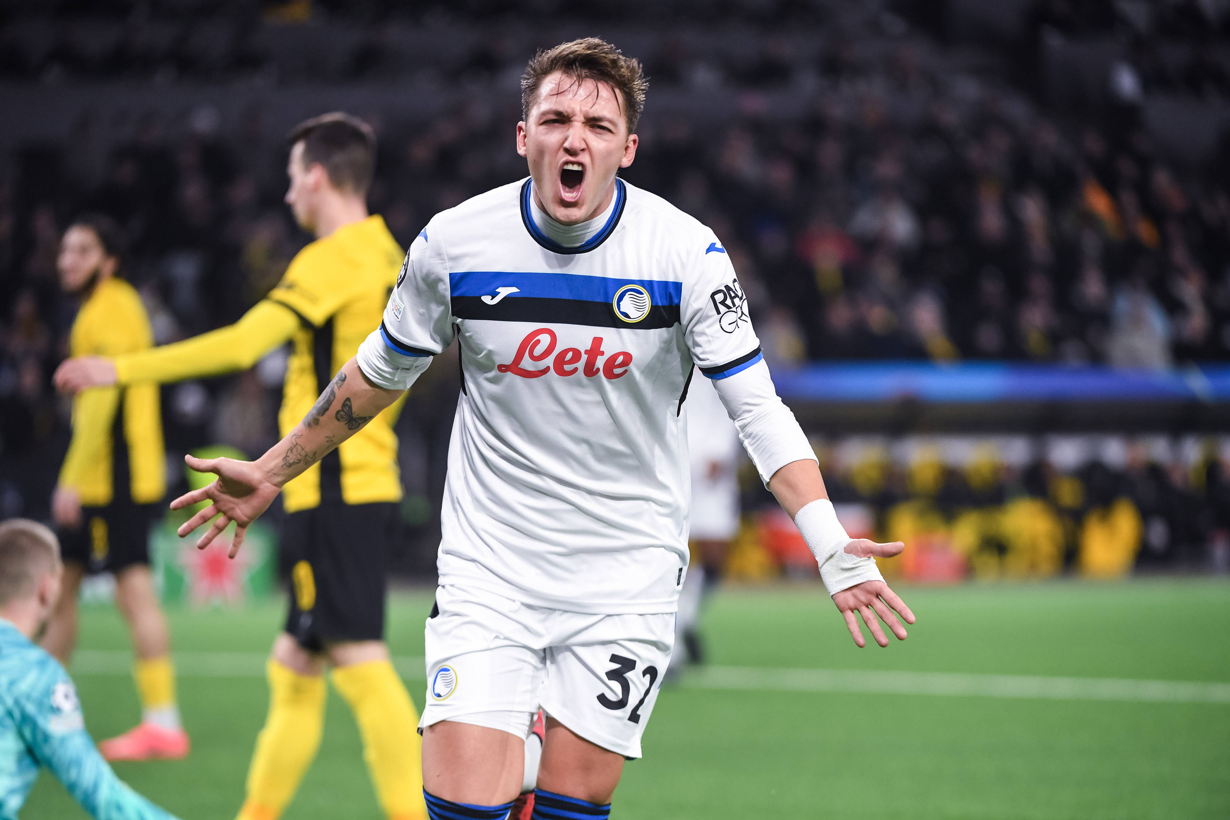 Retegui transfer: Is he worth Arsenal paying double price? Whisper+ verdict