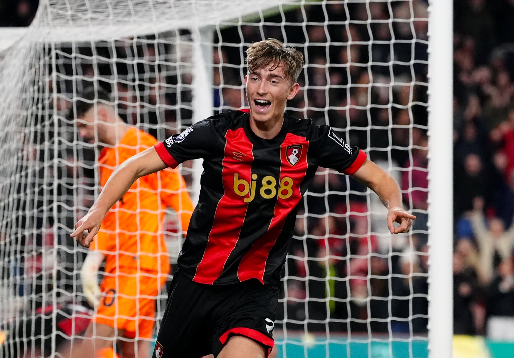 Chelsea transfer news: Blues pushing for Cherries’ breakout star Huijsen? Whisper+ verdict