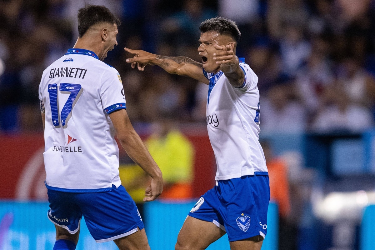 Velez Sarsfield vs Penarol prediction, odds & betting tips 02/04/2025