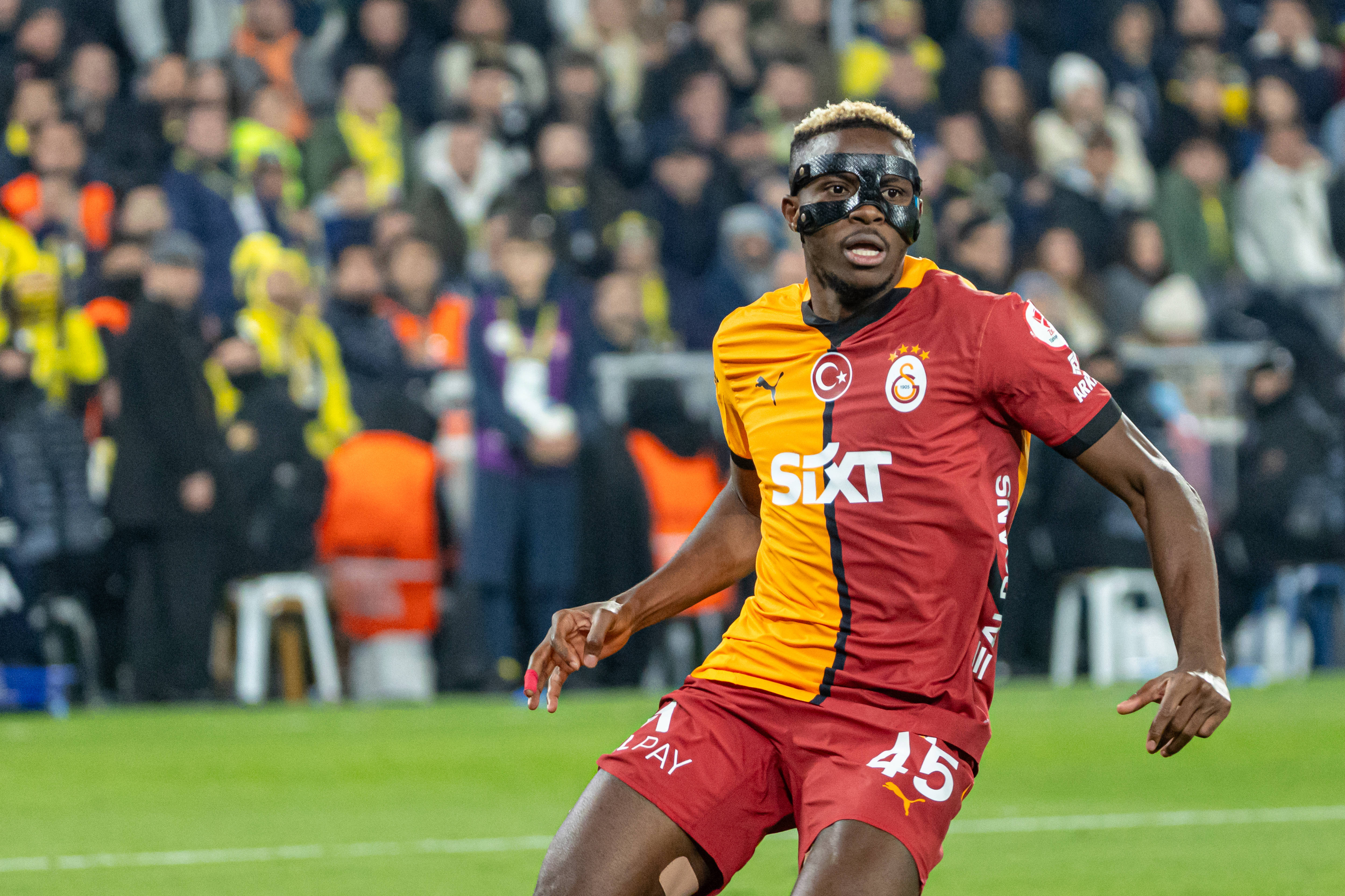 Today’s Best Transfer Gossip & Rumours with Whispers Five: Man Utd make shock Osimhen decision