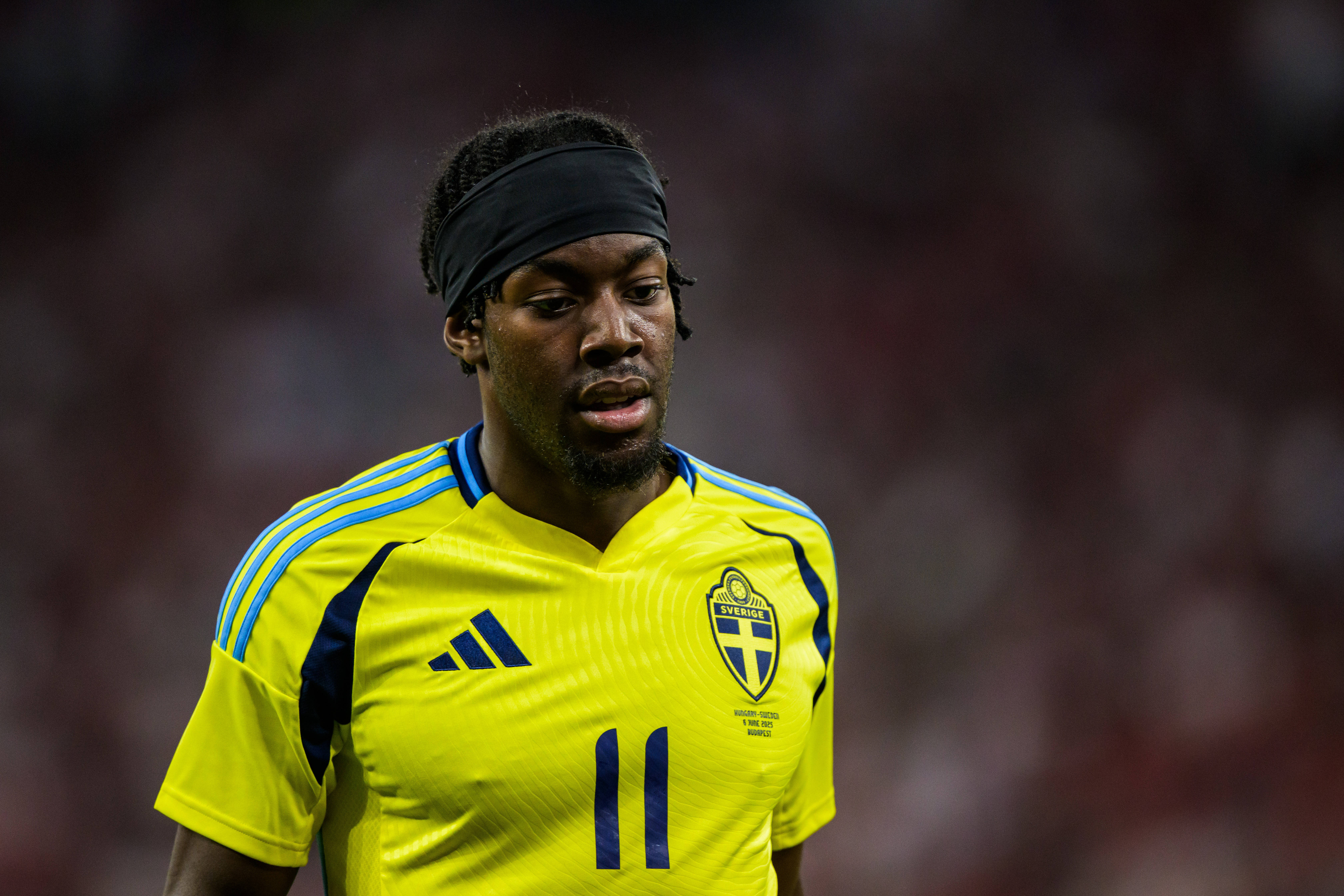 Today’s Best Transfer Gossip & Rumours with Whispers Five: Newcastle submit bid for ex-Man Utd star