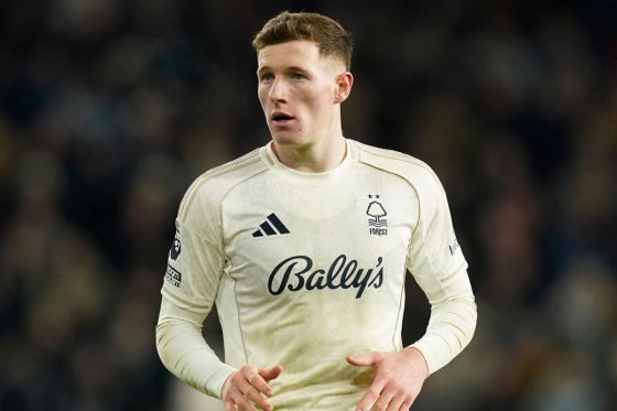 Elliot Anderson in action for Nottingham Forest