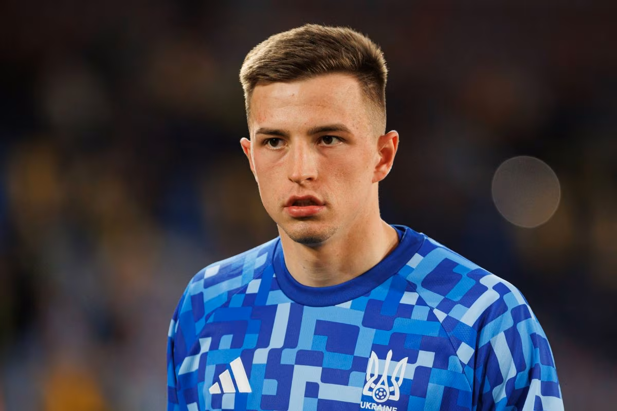Anatoliy Trubin in action for Ukraine 