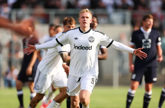 Eintracht Frankfurt vs Augsburg prediction, preview & betting tips &ndash; 06/09/2026