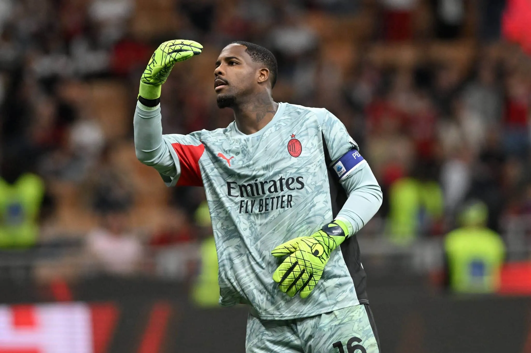 Today&rsquo;s Best Transfer Gossip & Rumours with Whispers Five: Chelsea planning to sign Milan superstar