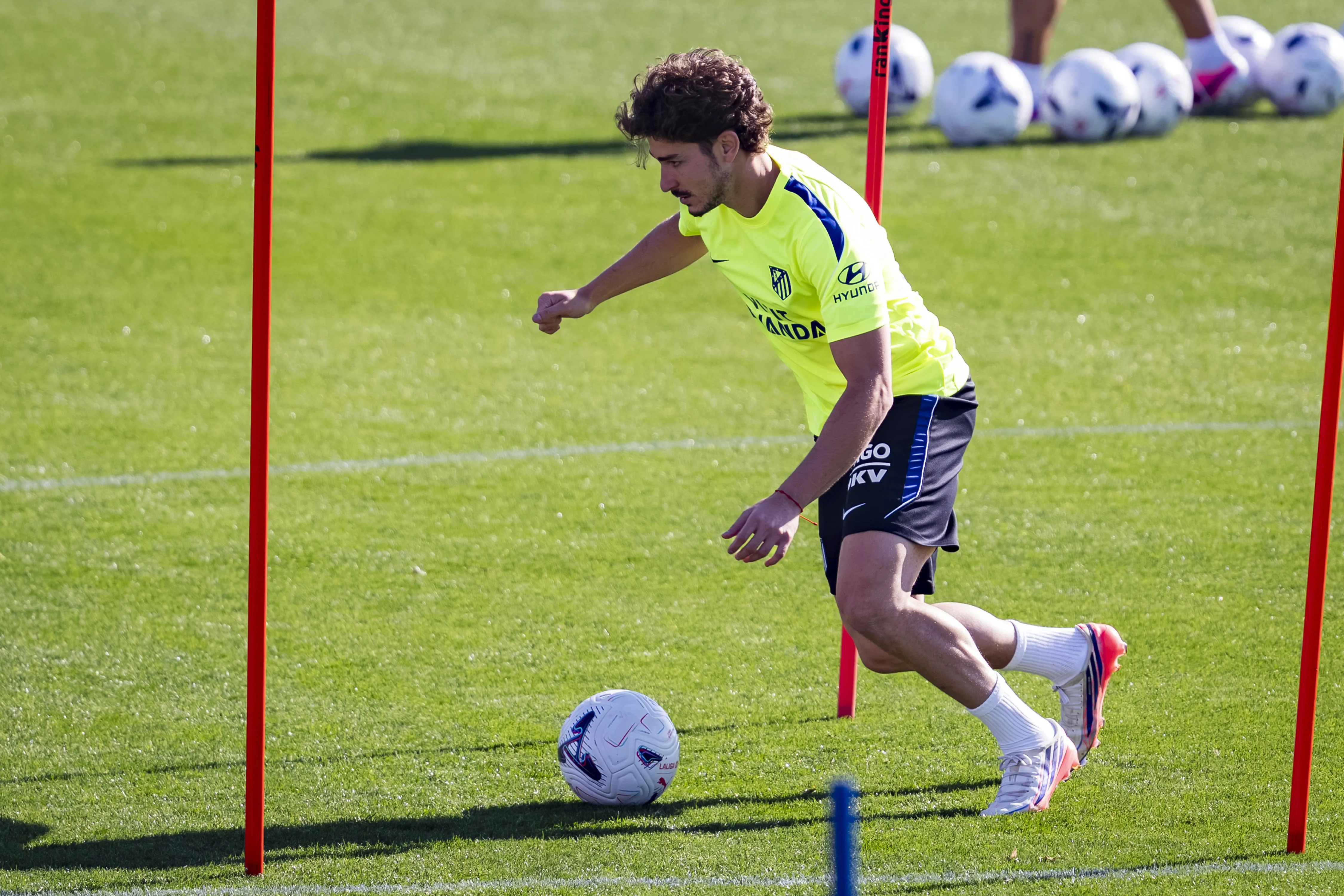 Latest transfer news today: Enzo Fernandez to Man City latest as Arsenal eye late attacking addition