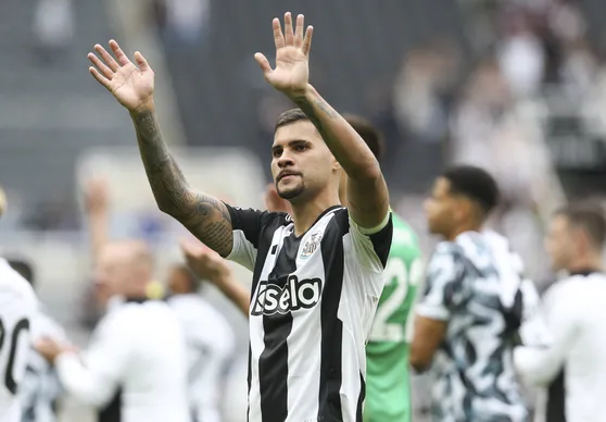 Liverpool midfield targets: Arne Slot looking at international free agent