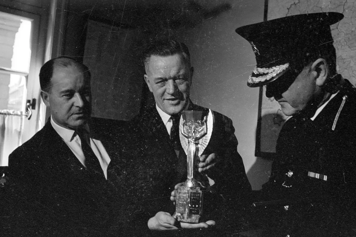 The 1966 World Cup trophy pictured. Photo by IMAGO / United Archives