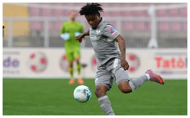 Gift Orban in action for Hallas Verona || Credit - IMAGO / NurPhoto