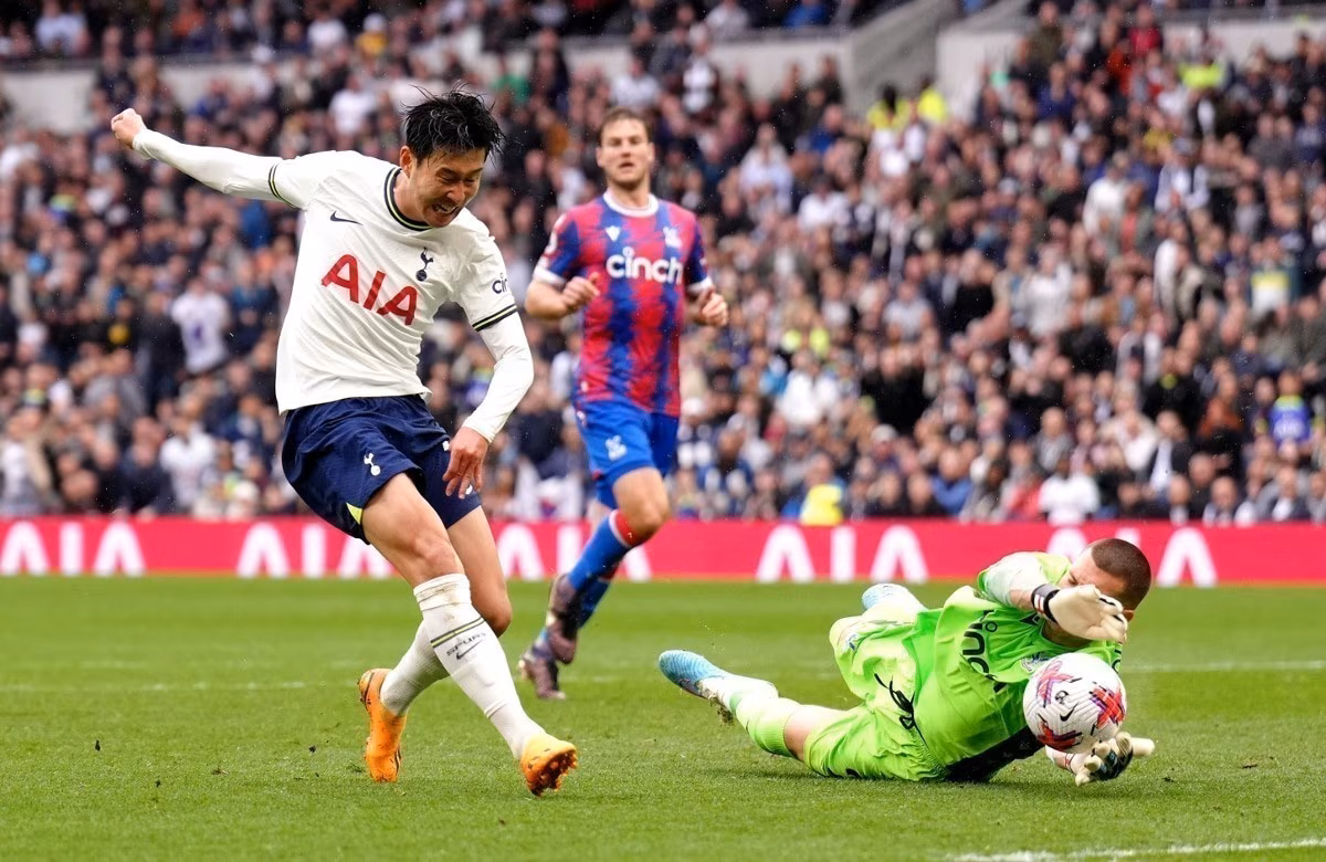 Son vs Palace