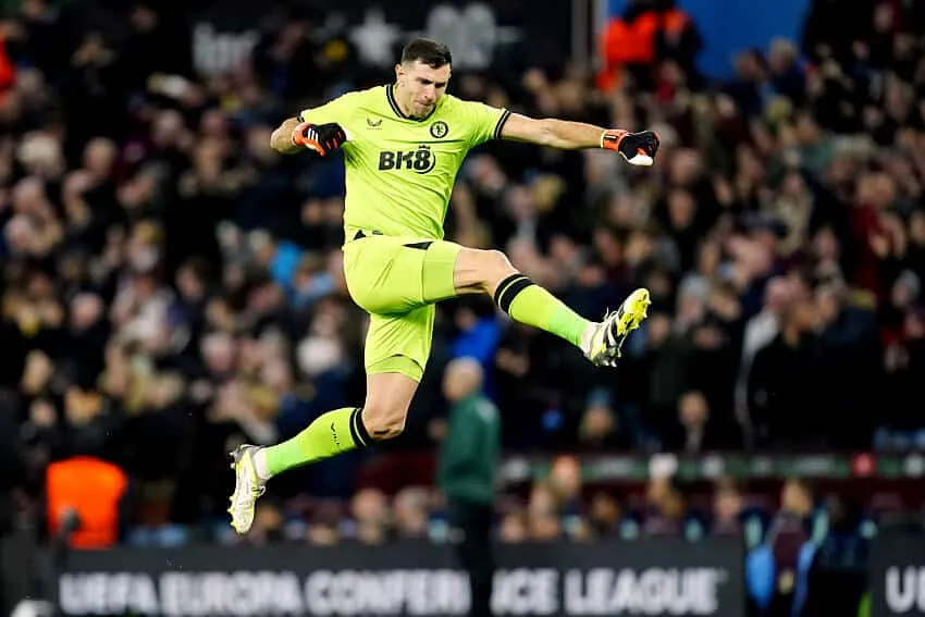 Emi Martinez to Chelsea: could it happen this summer?